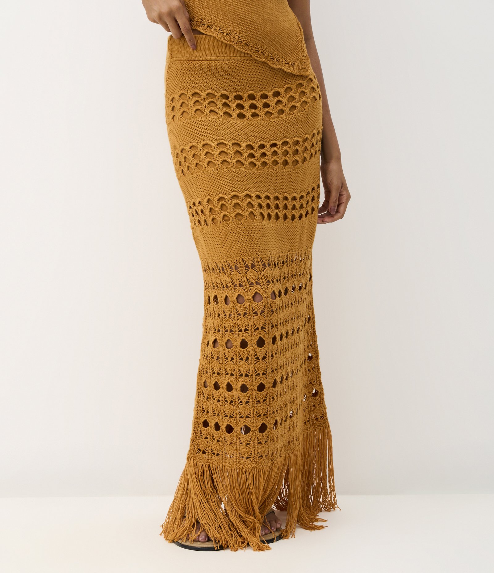 Saia Midi em Tricô com Ponto Vazado e Franjas Amarelo 5