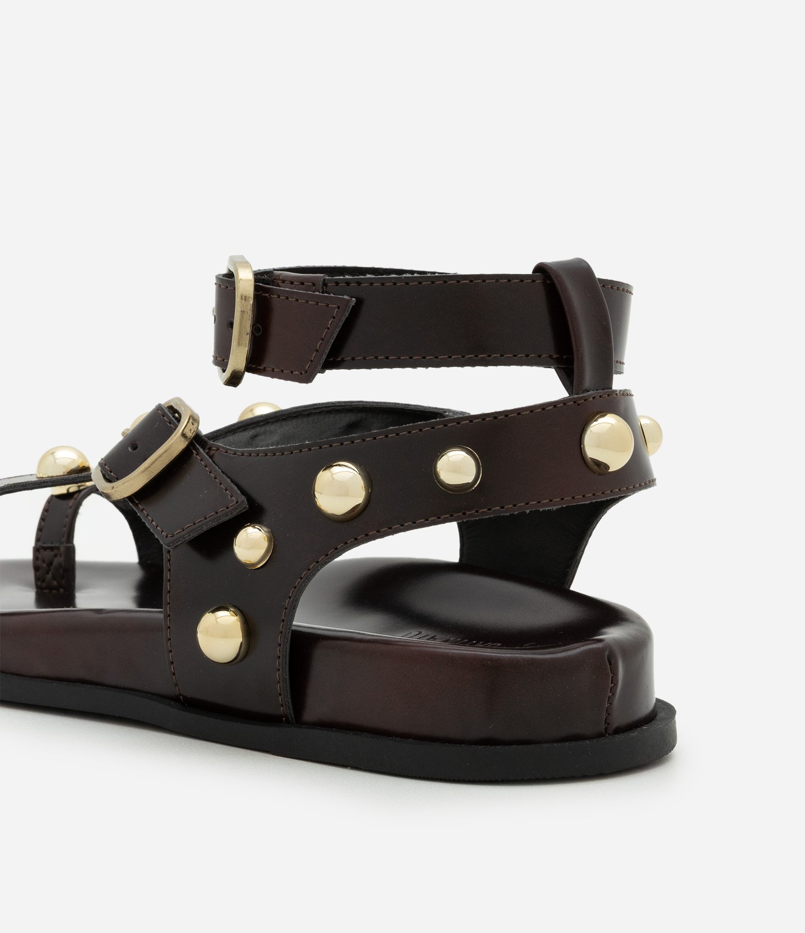 Sandália Rasteira Sport Sandal com Esferas e Fivelas Contrastantes Vinho 5