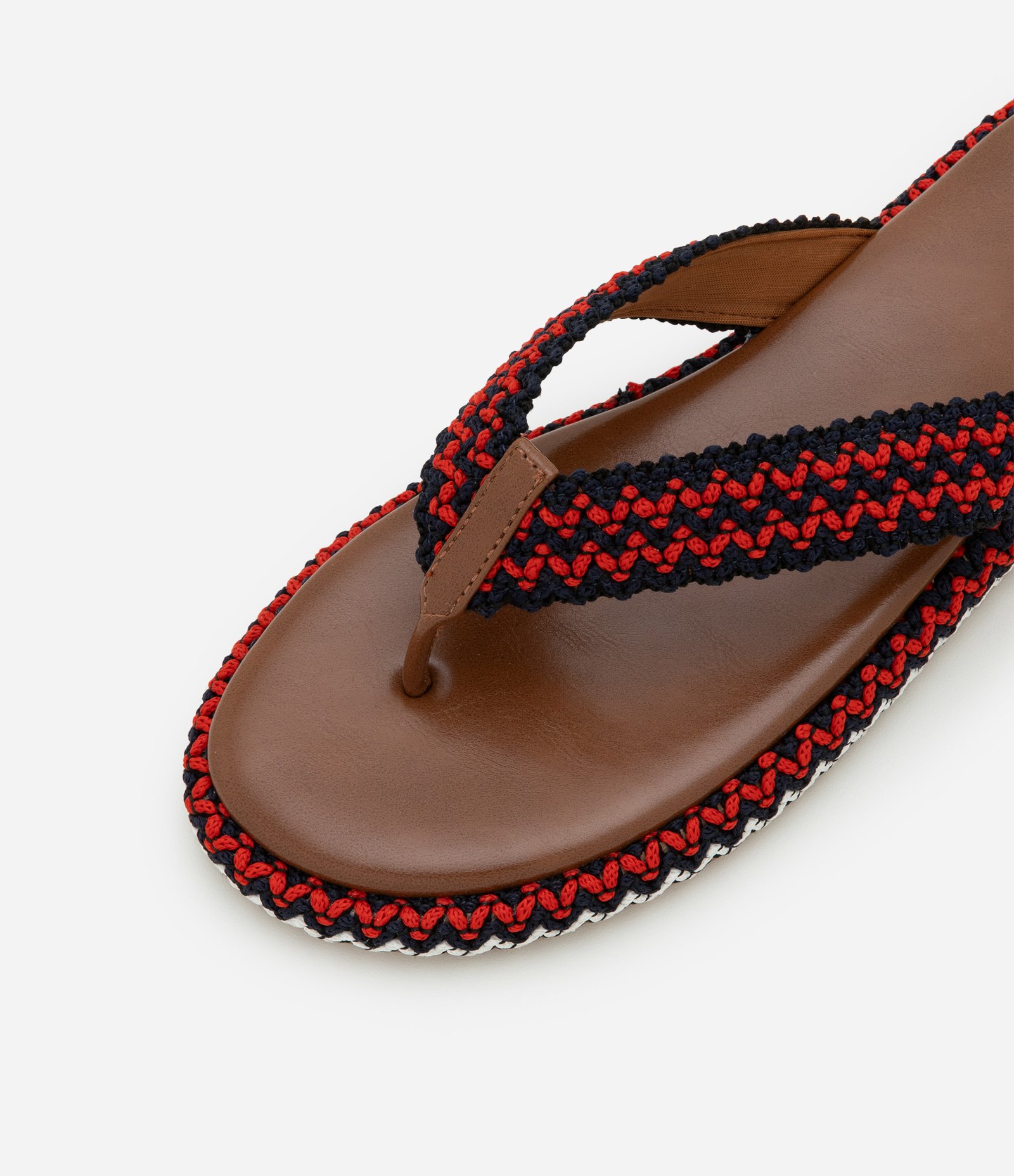 Chinelo Rasteira de Dedo com Detalhes Trançados Marrom 3