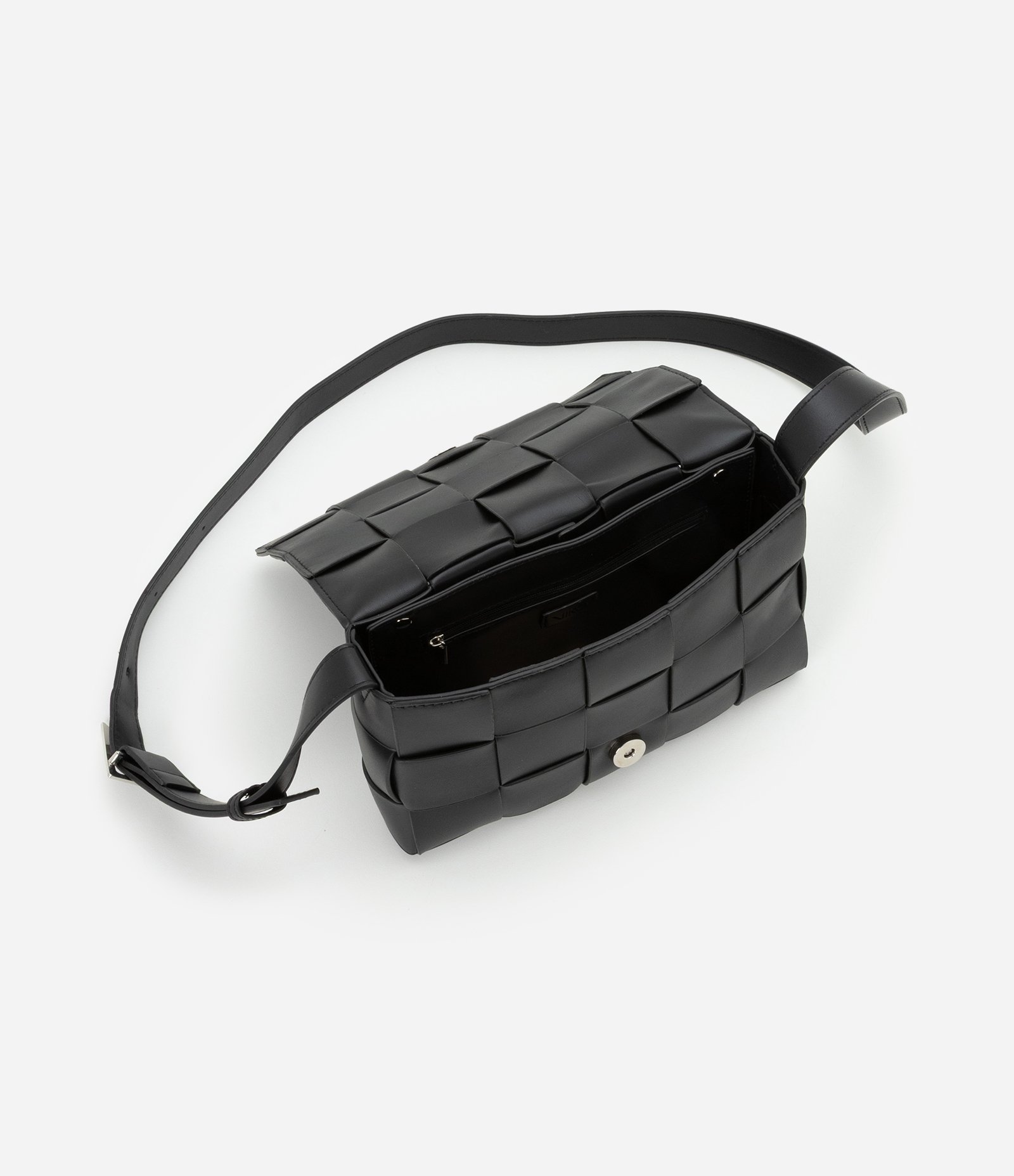 Bolsa Shoulder Bag Transversal em PU com Textura Tressê Preto 6