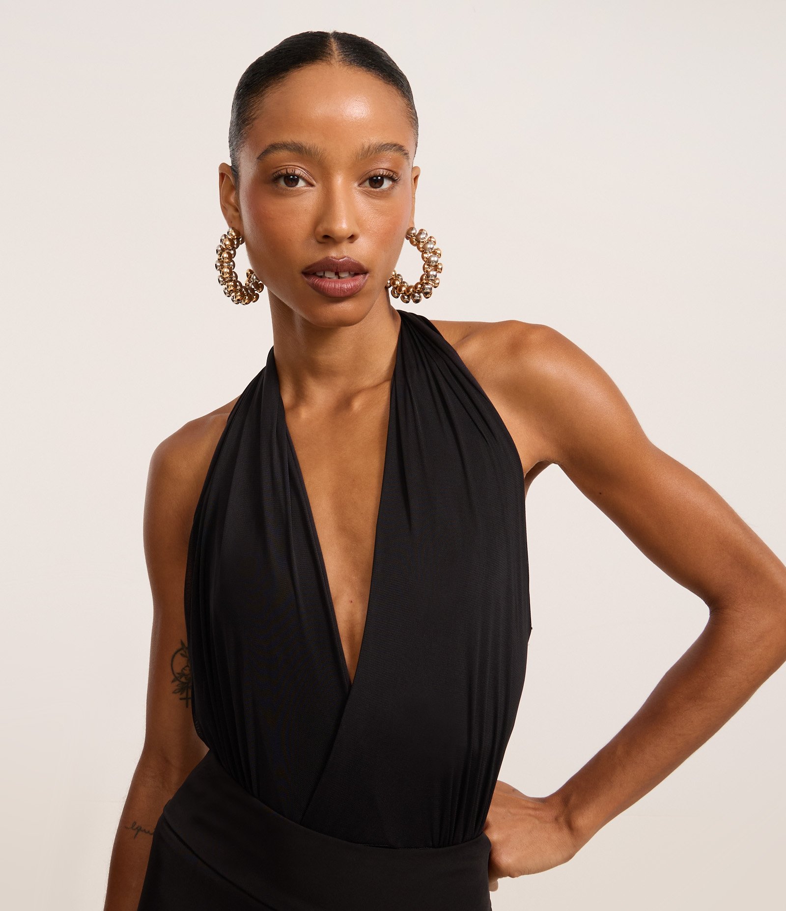 Body em Tule Frente Única com Costas Diferenciadas Preto 1