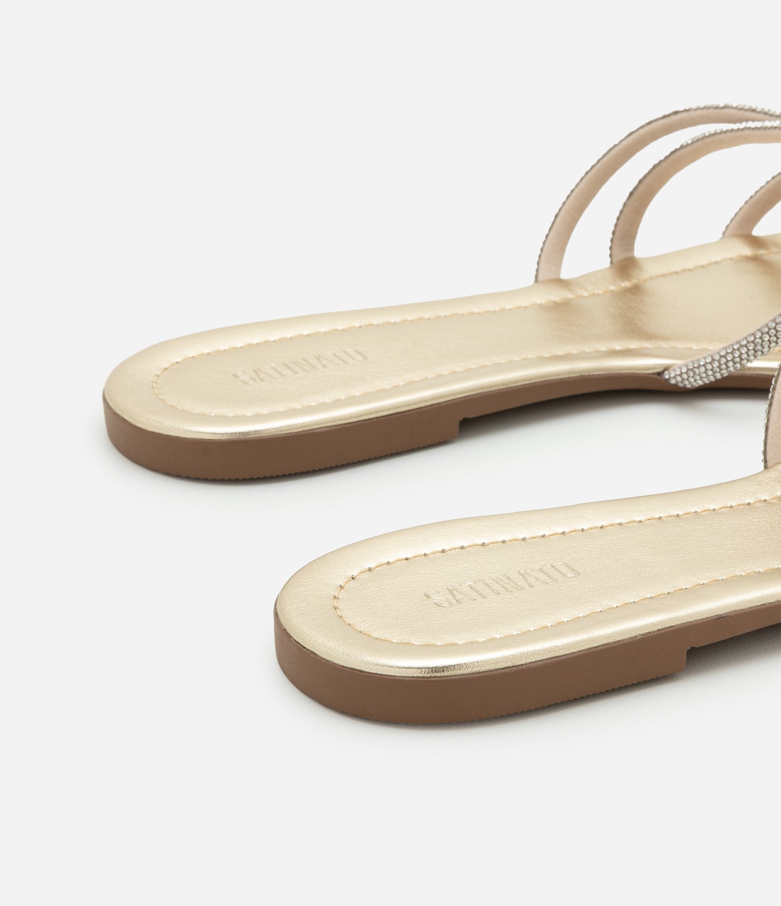 Sandália Rasteira com Tiras Brilhosas Dourado 3