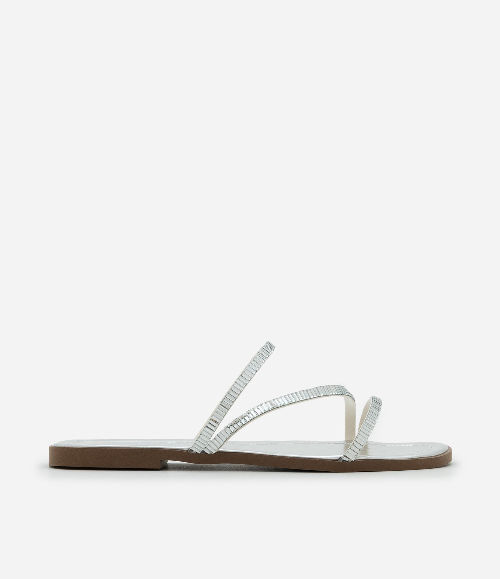 Sandália Rasteira com Tiras Finas e Espelinhos Prata 1