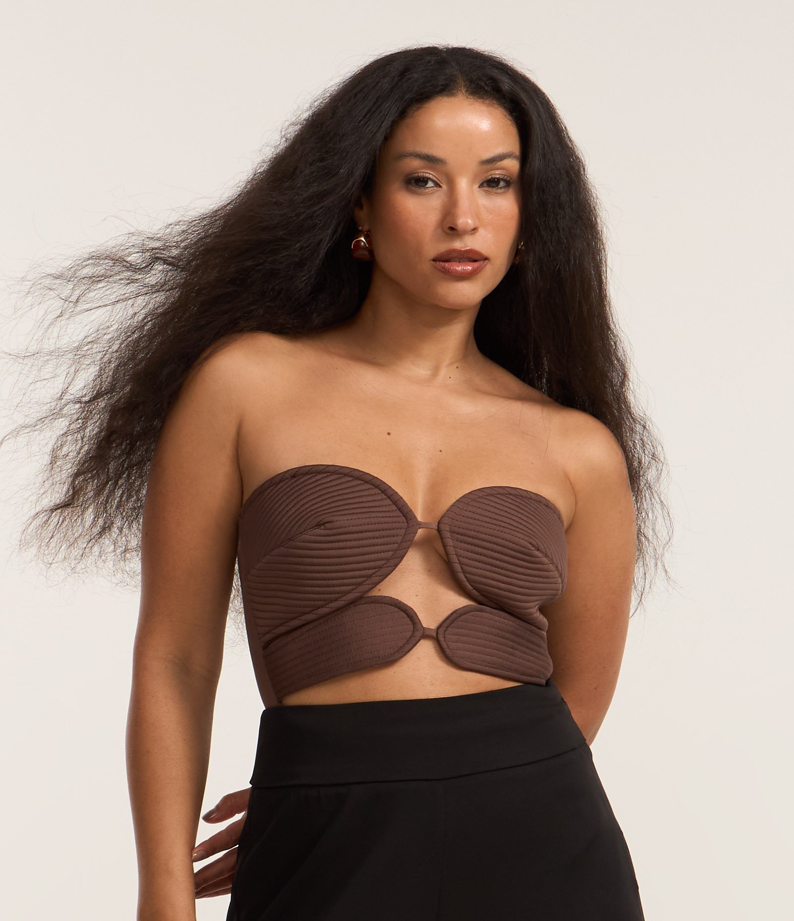 Body em Crepe Bicolor com Busto Pespontado Marrom 1