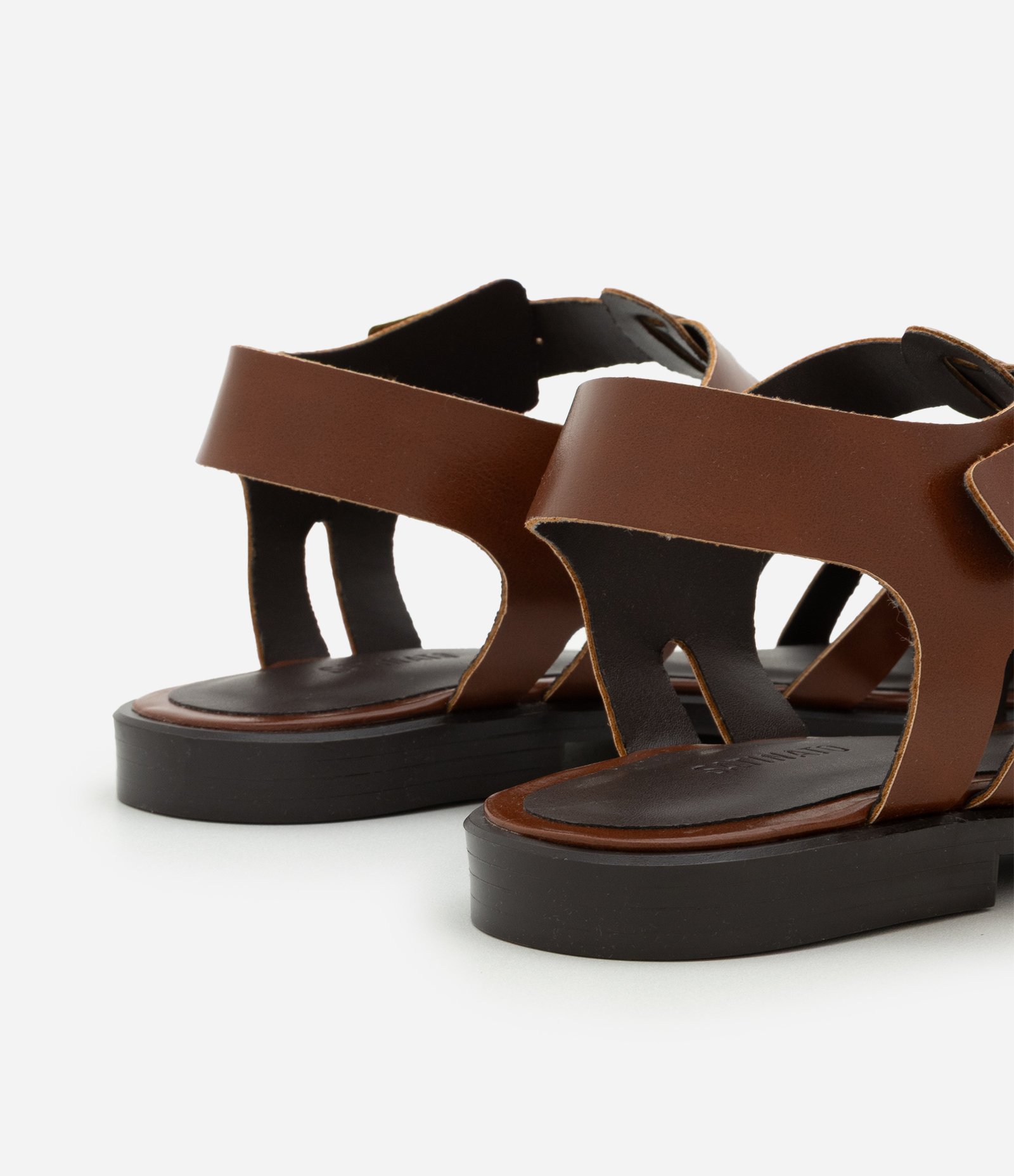 Sandália Rasteira Fisherman com Tiras Trançadas Marrom 6