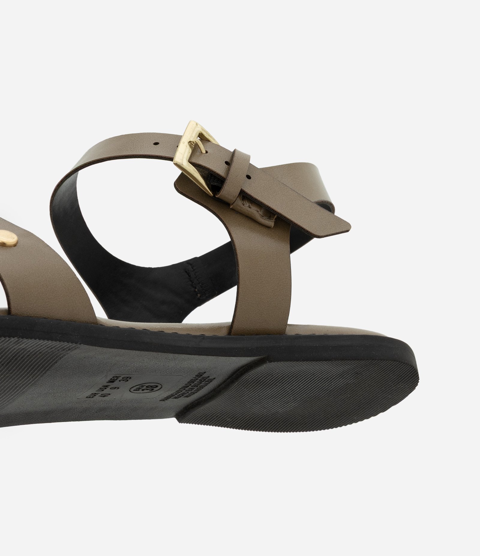 Sandália Rasteira Fisherman em PU com Tachas de Metal Verde 4