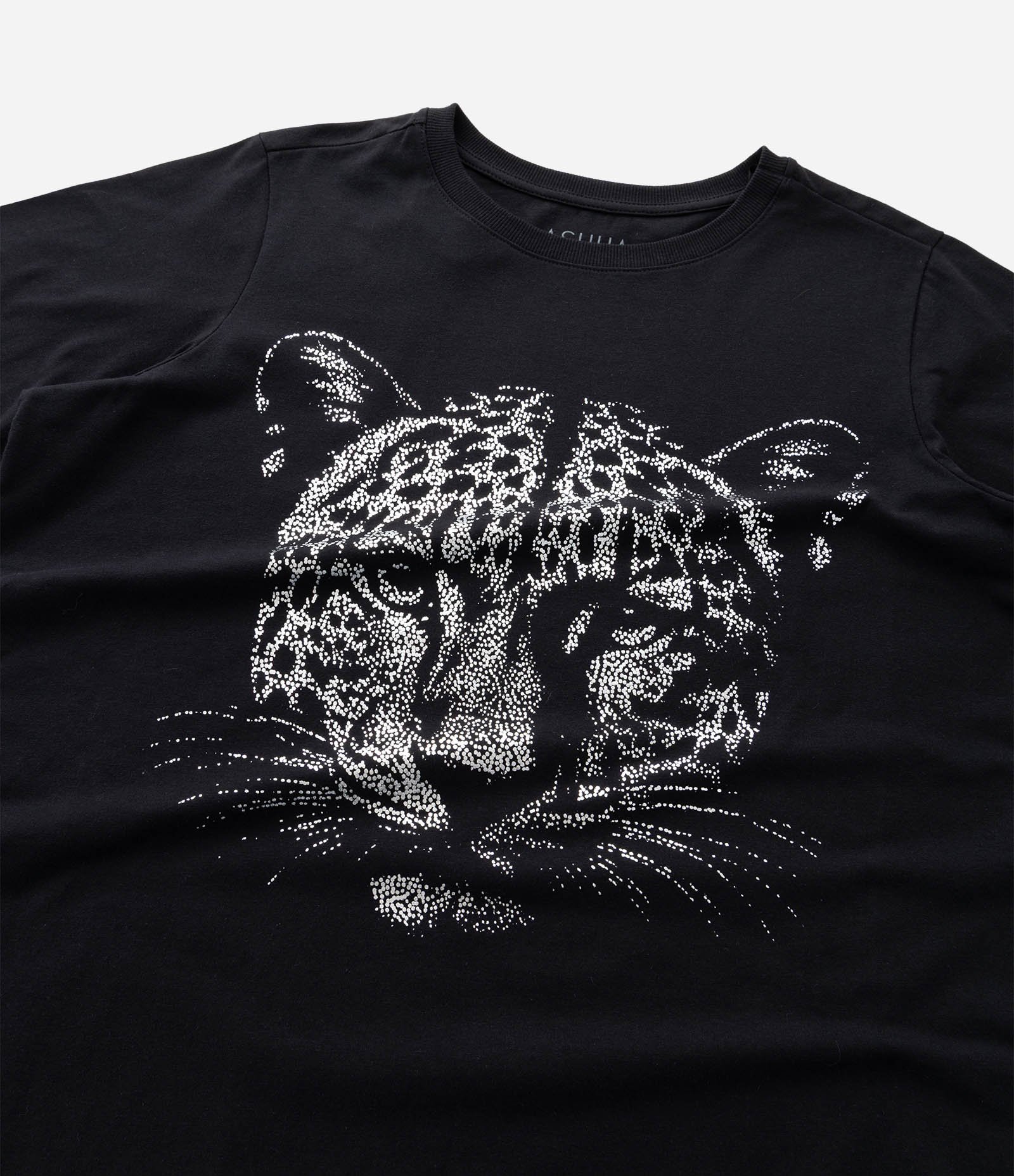 Camiseta Alongada em Algodão com Onça em Foil Curve & Plus Size Preto 8