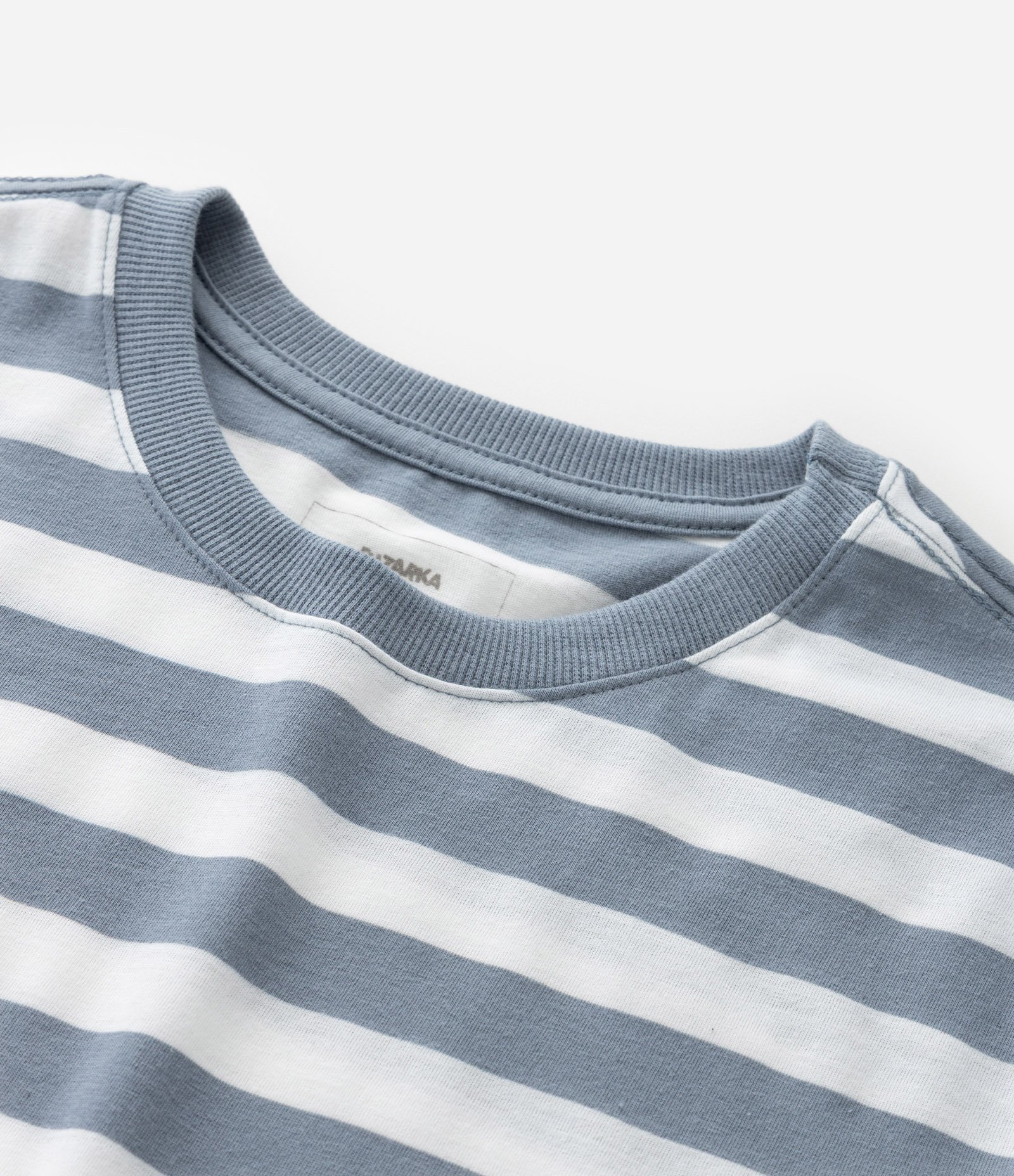 Camiseta Infantil Comfort com Estampa de Listras - Tam 5 a 14 Anos Cinza/Branco 4