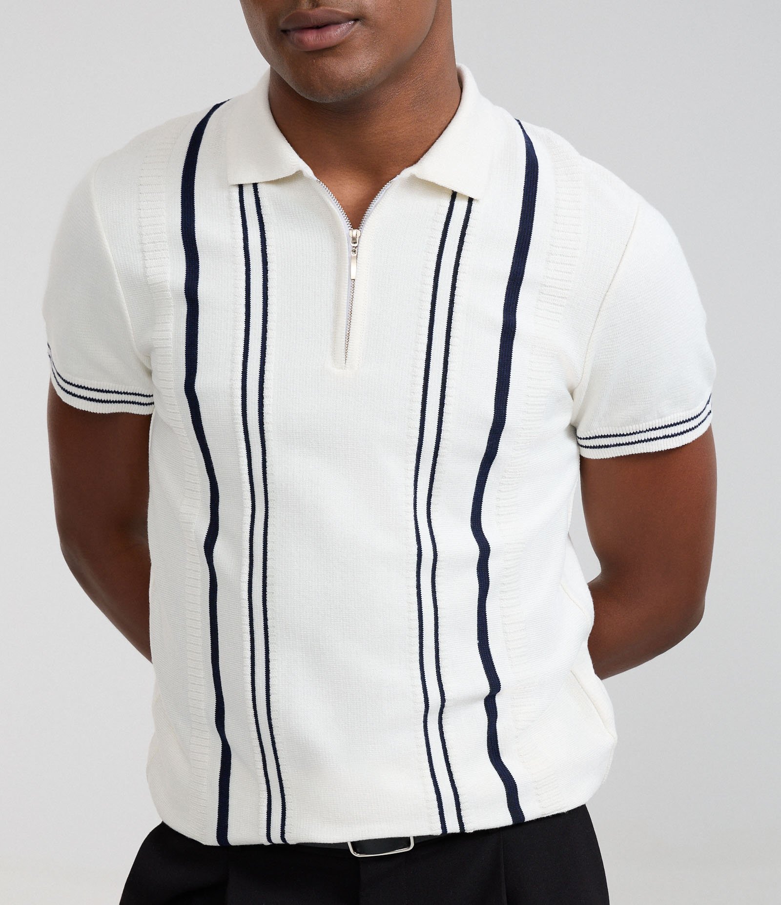 Camisa Polo Slim em Tricô com Listras Contrastantes Branco 3