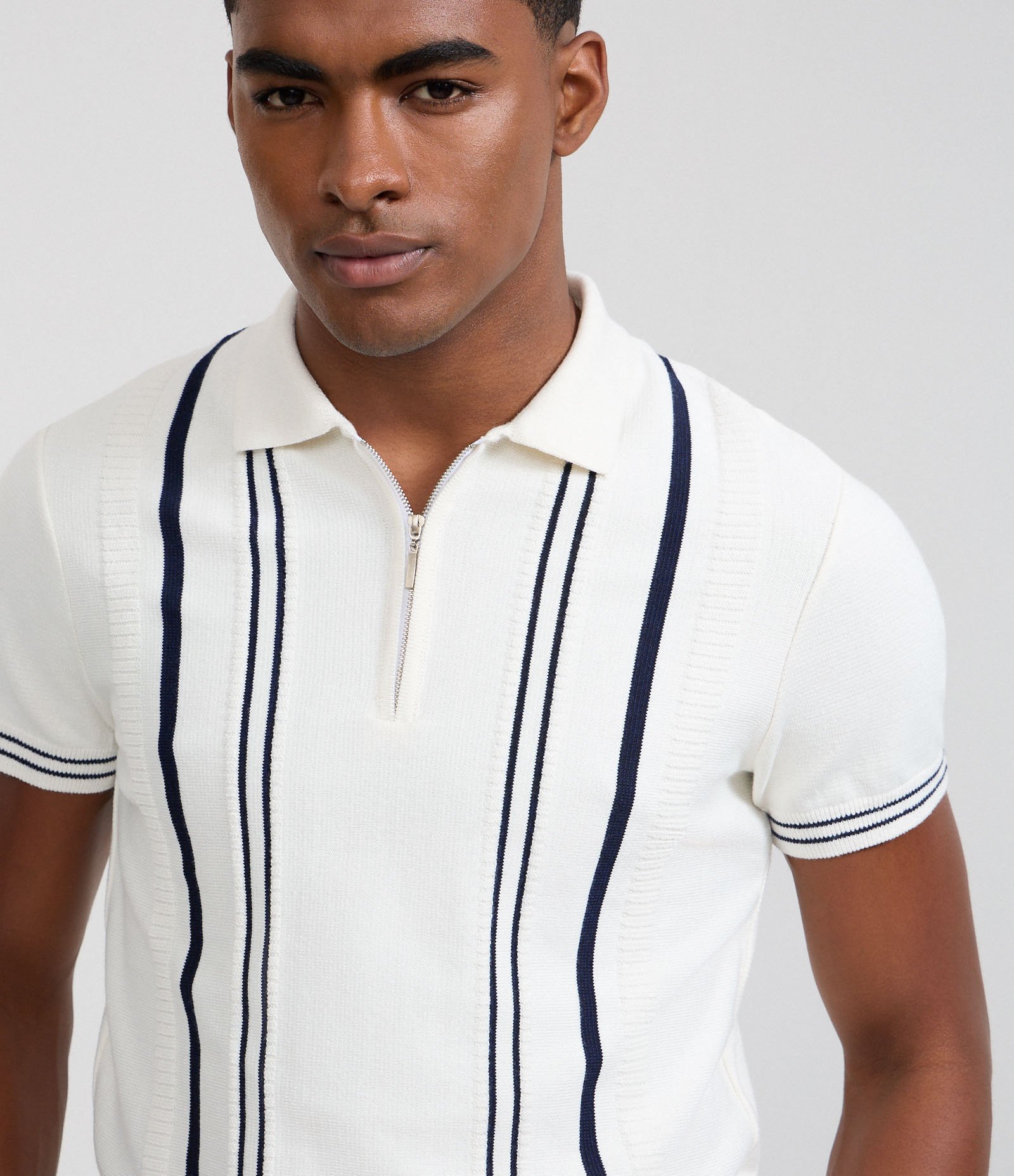 Camisa Polo Slim em Tricô com Listras Contrastantes Branco 4