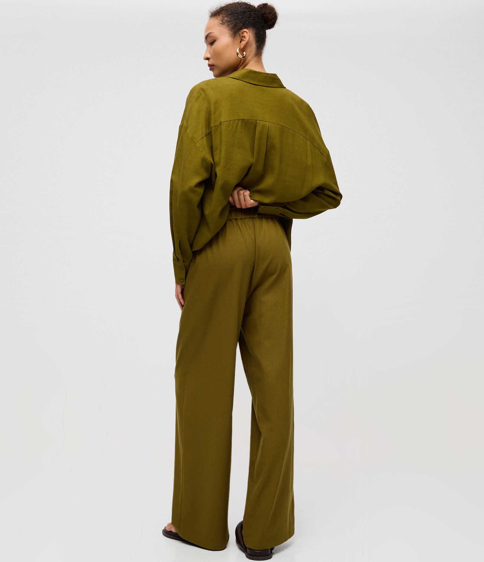 Calça Wide Leg em Viscolinho com Amarração Verde Militar 3