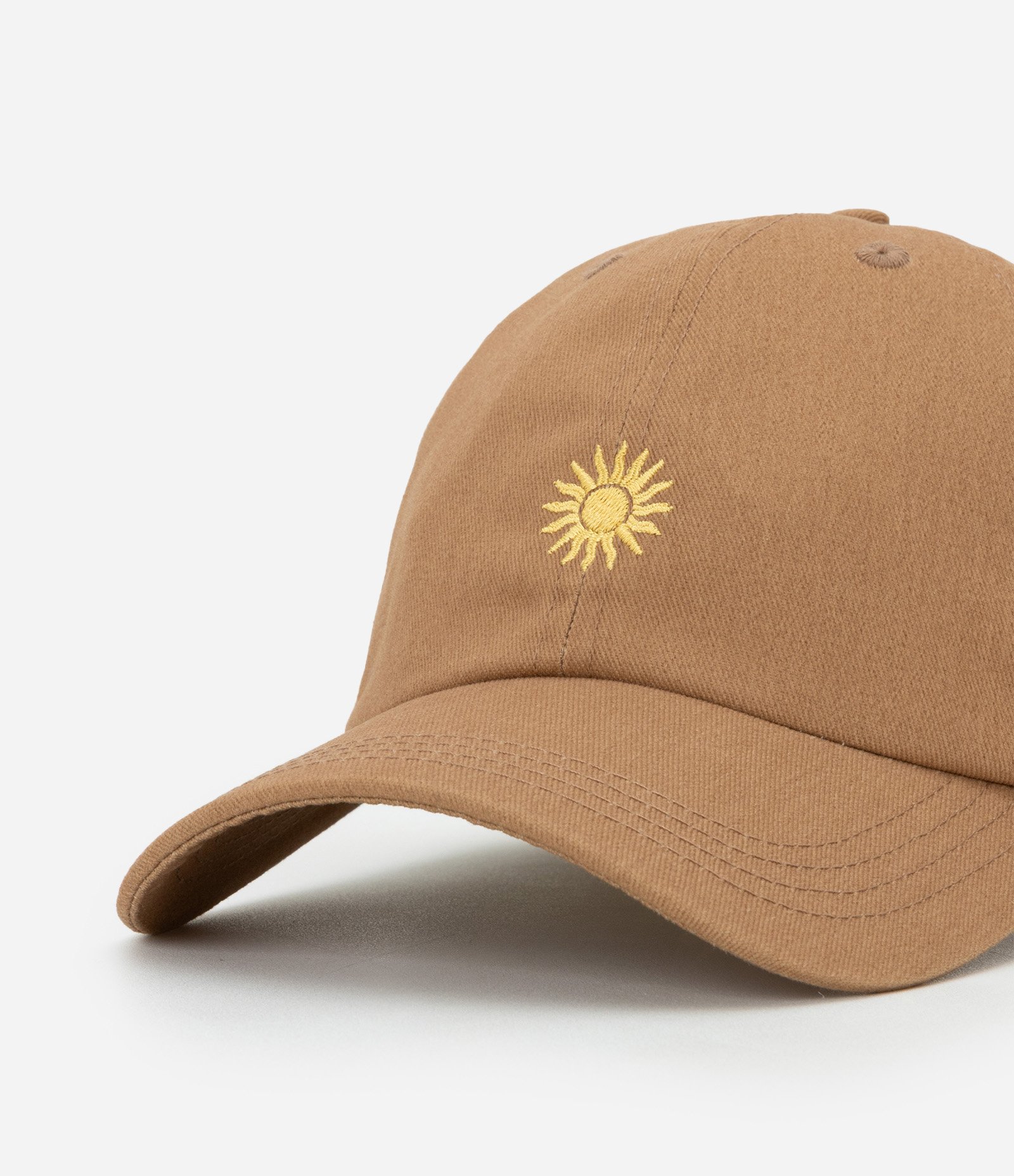 Boné Aba Curva em Sarja com Bordado de Sol Caramelo 4