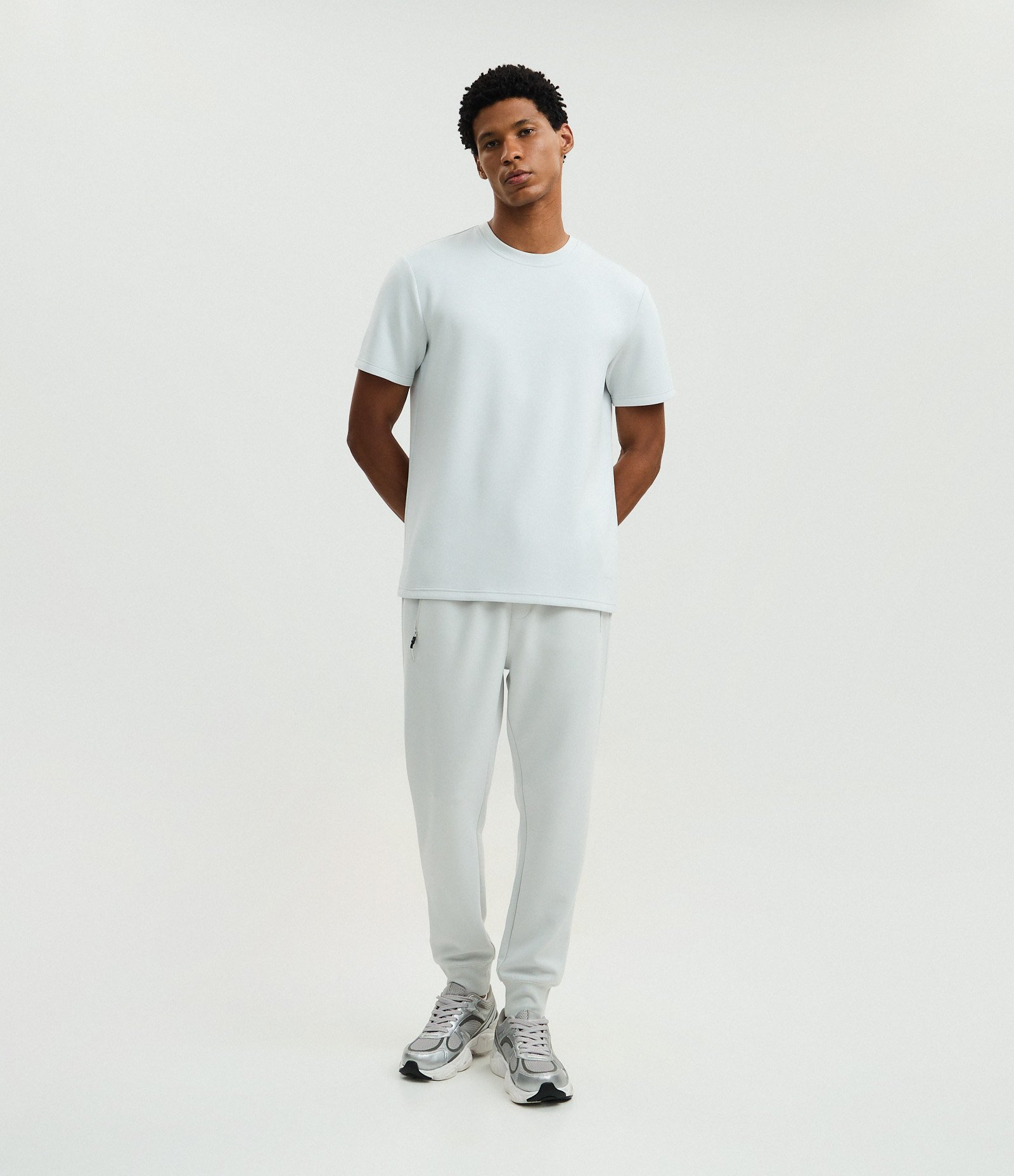 Camiseta Esportiva com Toque Macio com Modal e Estampa Localizada Branco Gelo 2