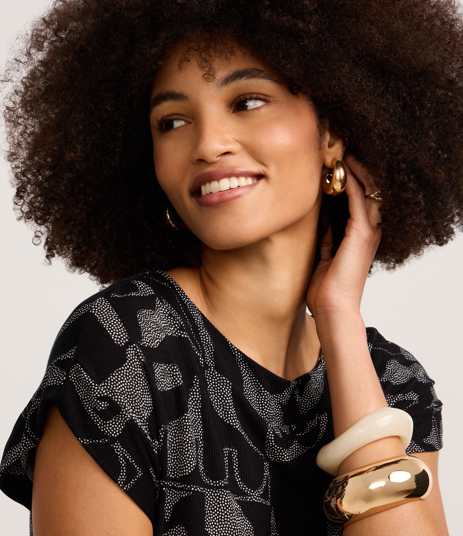 Blusa em Ribana com Estampa Abstrata Preto 3