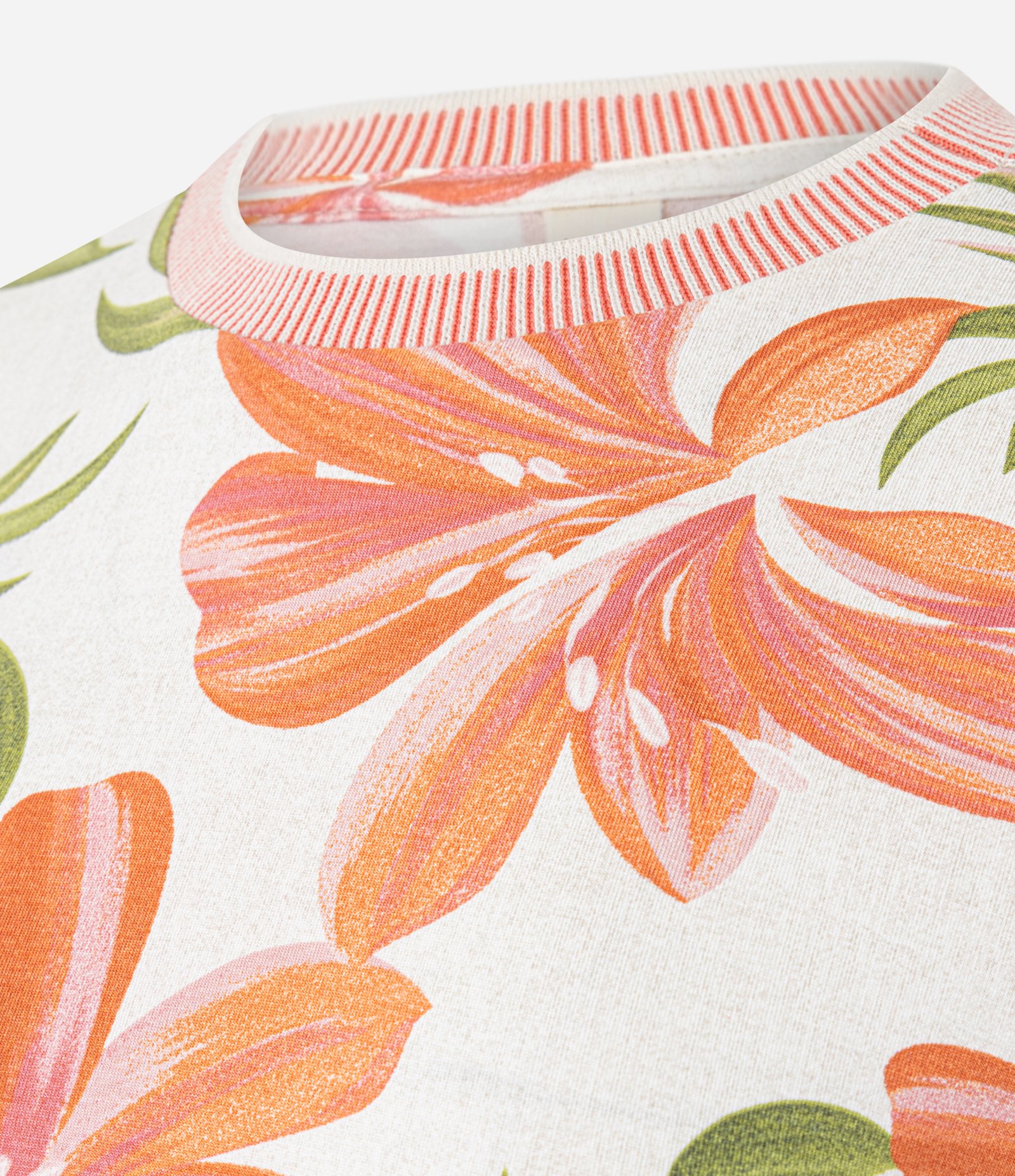 Blusa em Viscolycra com Gola de Tricô e Estampa Floral Multicores 6