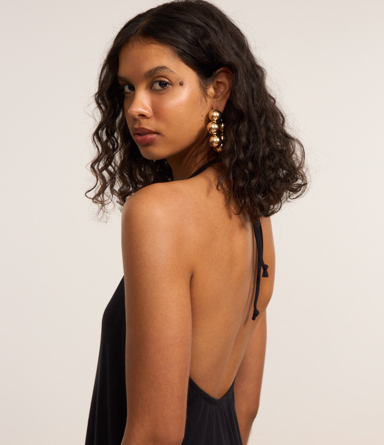 Vestido Longo Evasê com Decote Halter e Babados Preto 5