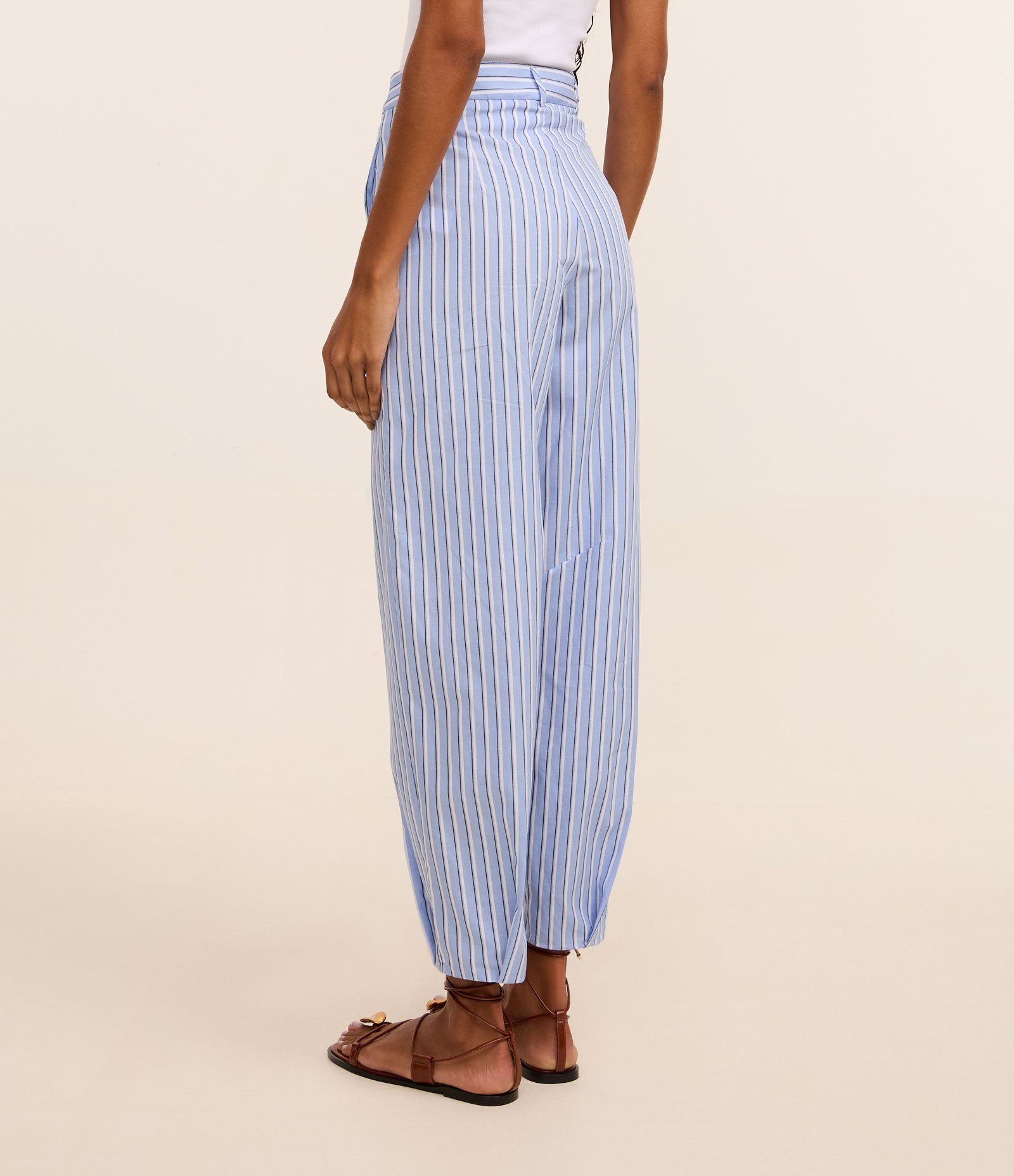 Calça Balloon Cropped com Cintura Alta e Listras Azul 4