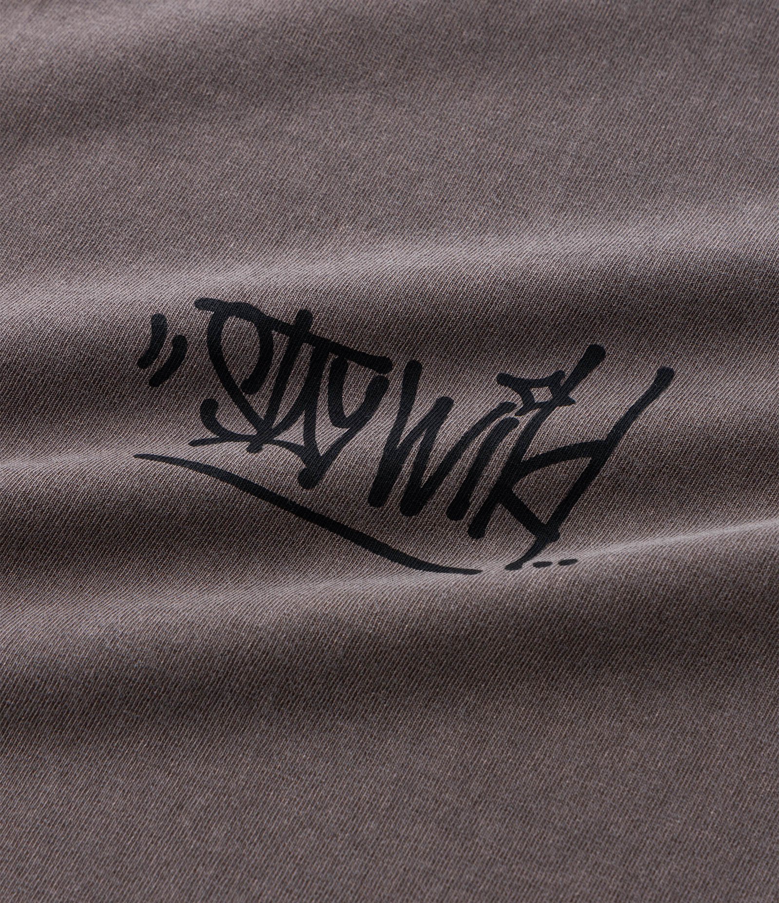 Regata Boxy em Algodão com Estampa Lettering e Efeito Estonado Marrom 8