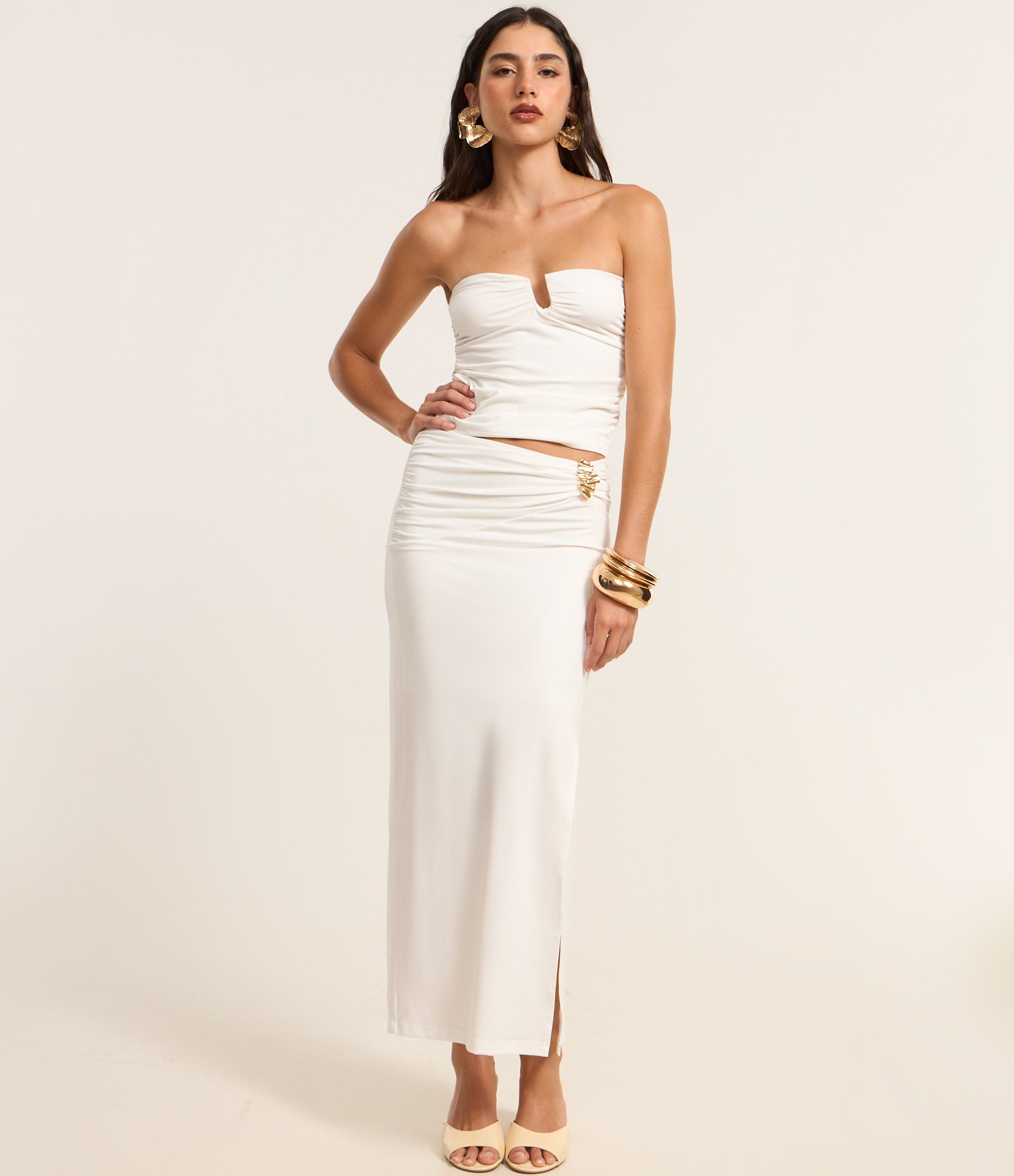 Blusa em Jesery com Franzidos e Aviamento no Busto Branco 2