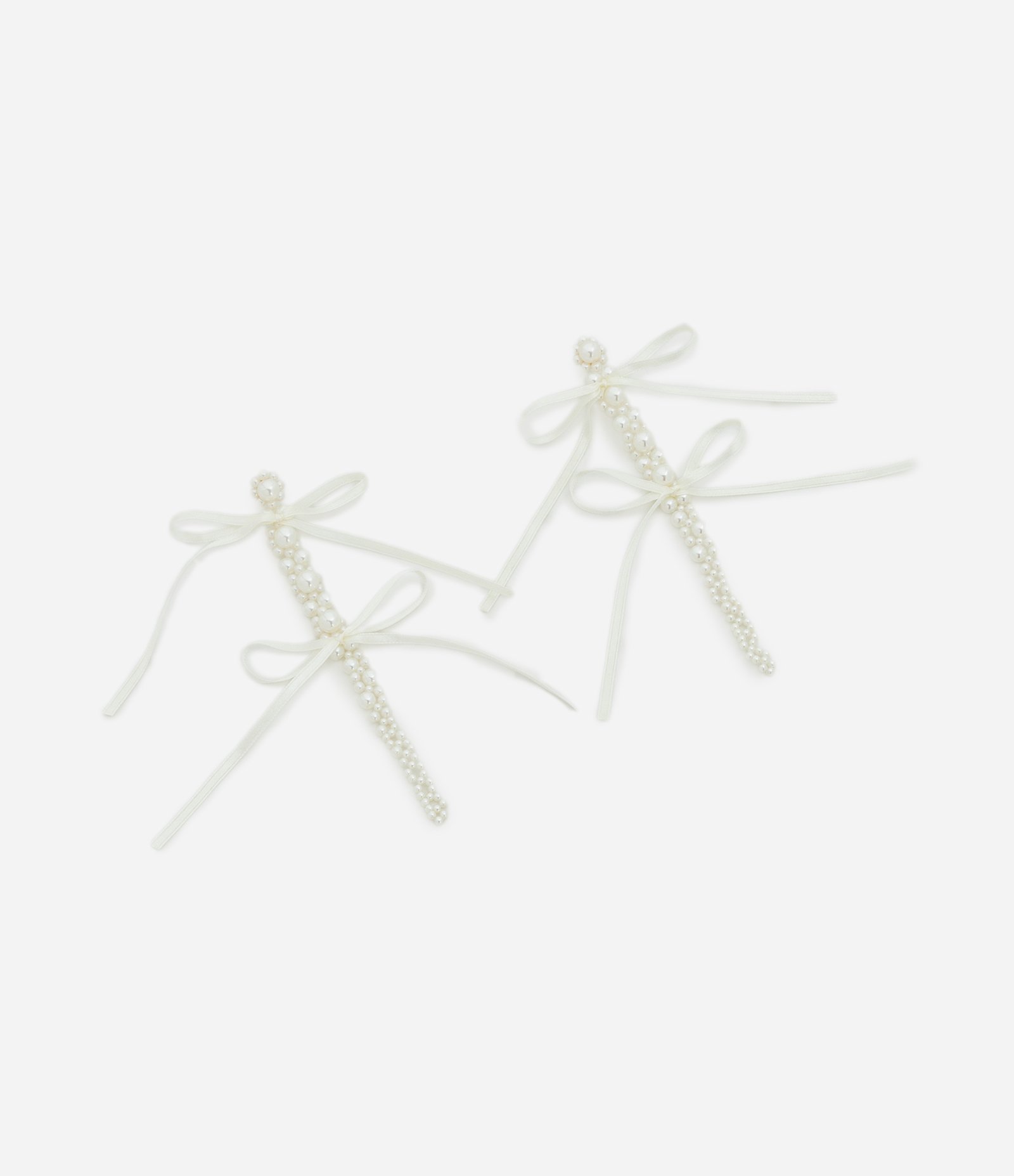 Brinco Fio com Pérolas Artificiais e Lacinhos Off White 1