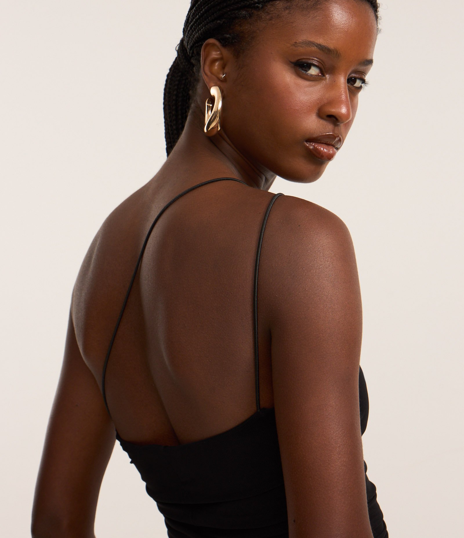 Vestido New Midi em Tule com Ombro Único e Alça Fina Dupla Preto 4