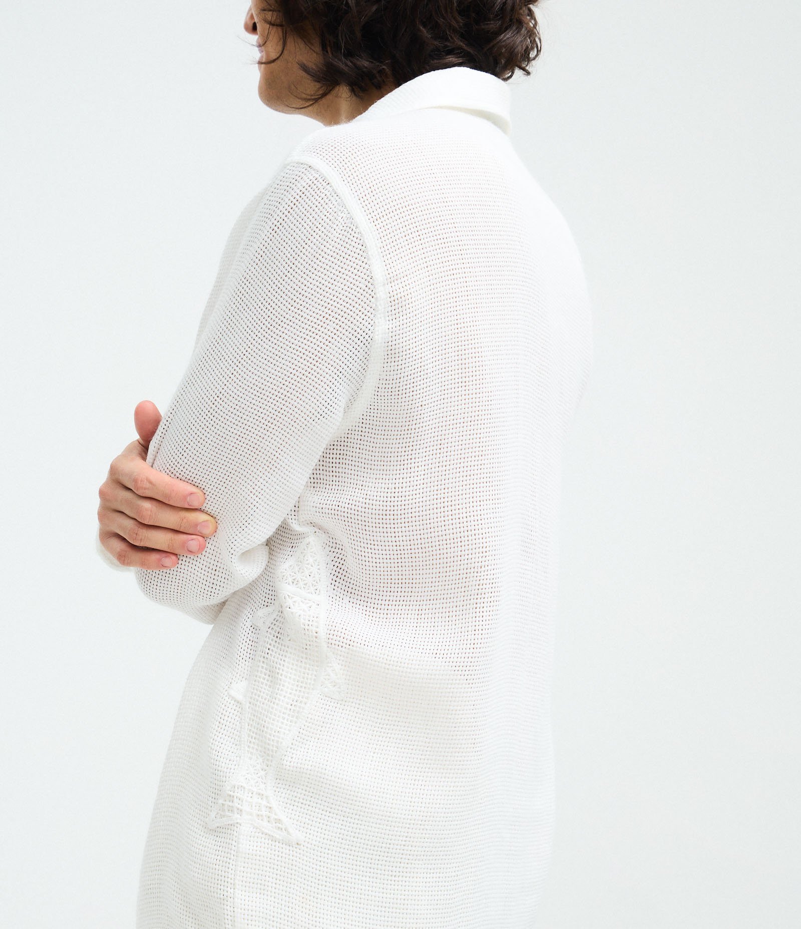 Camisa Texturizada com Detalhes em Bordado de Peixe Off White 3