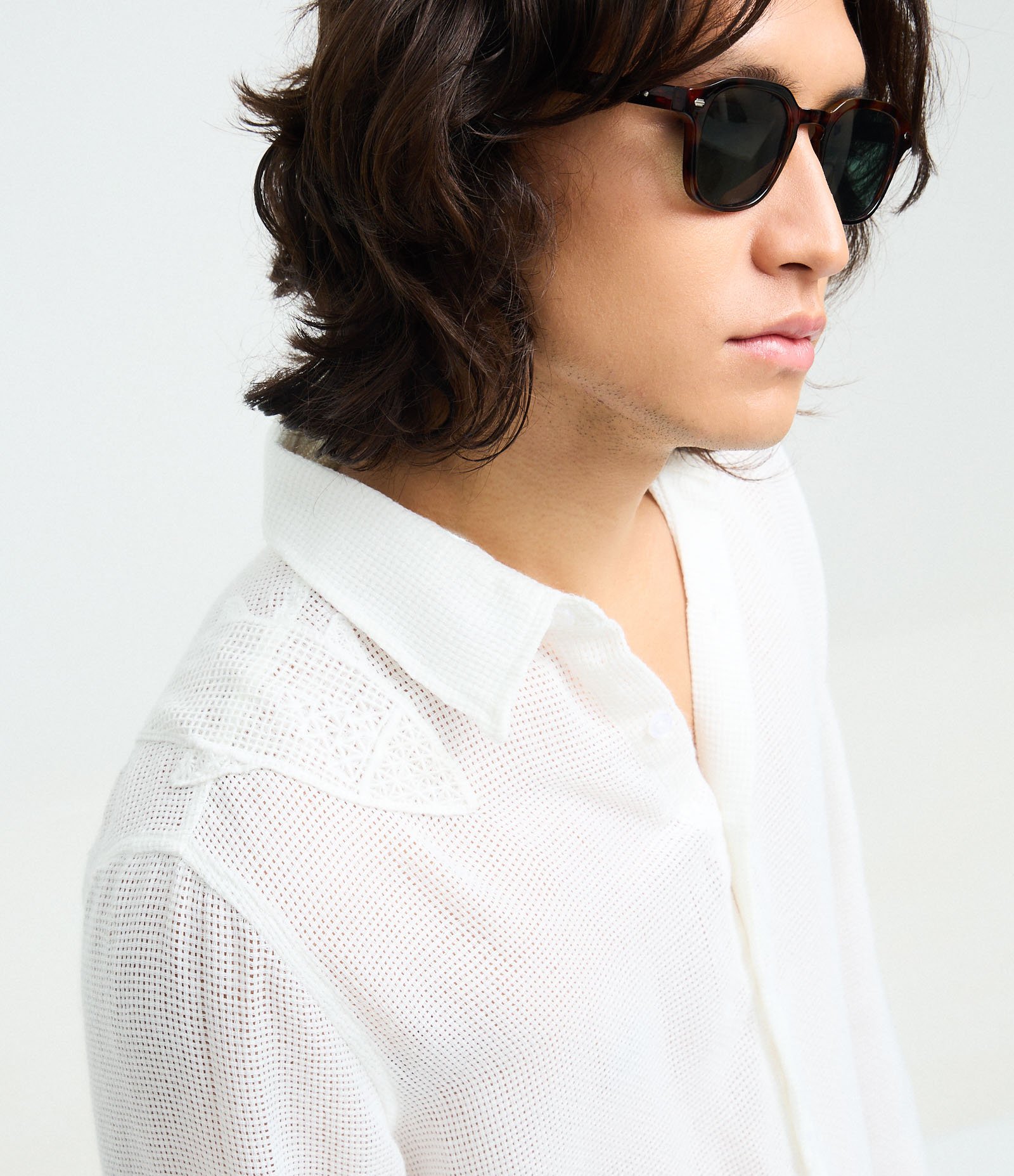 Camisa Texturizada com Detalhes em Bordado de Peixe Off White 4