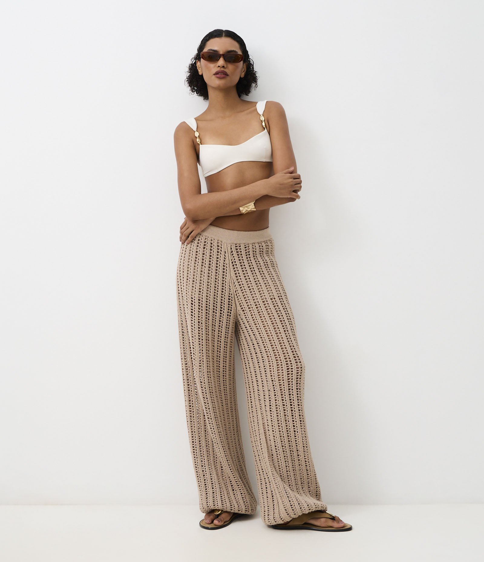 Calça em Tricô com Ponto Vazado e Puxadores Marrom 8