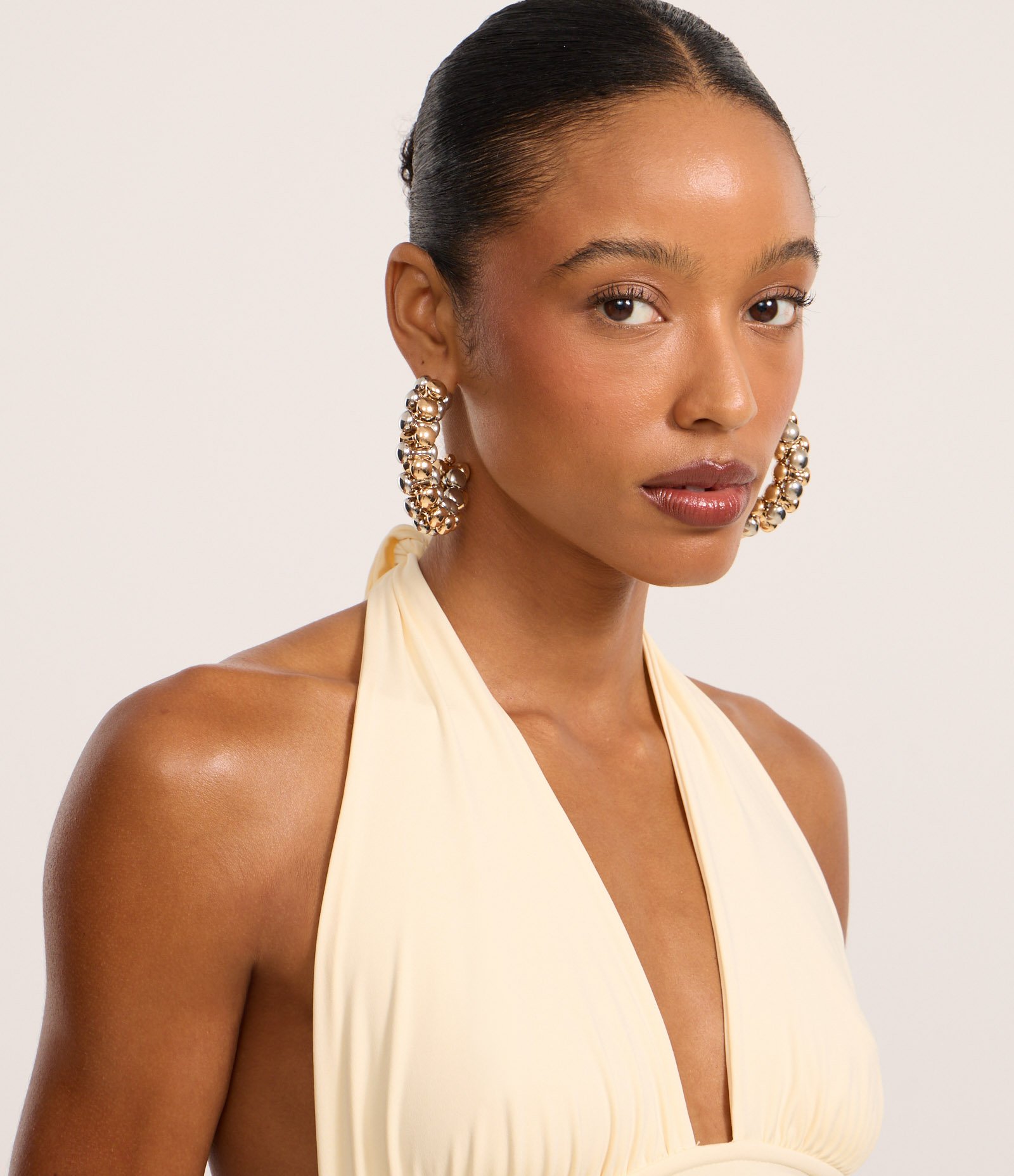 Blusa Frente Única com Franzidos Laterais Bege 3