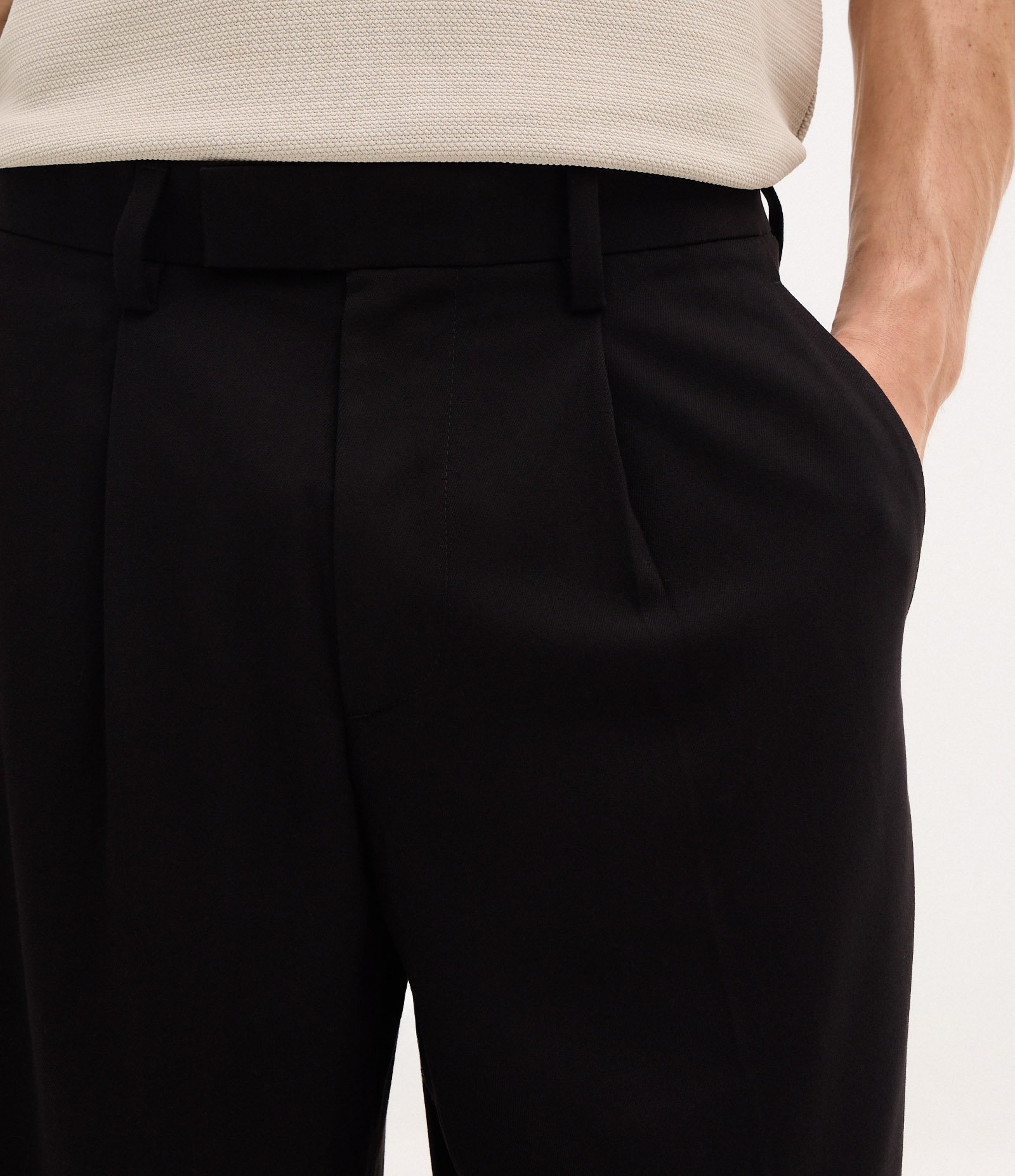 Calça Wide Leg Alfaiatada com Bolso e Friso Preto 3