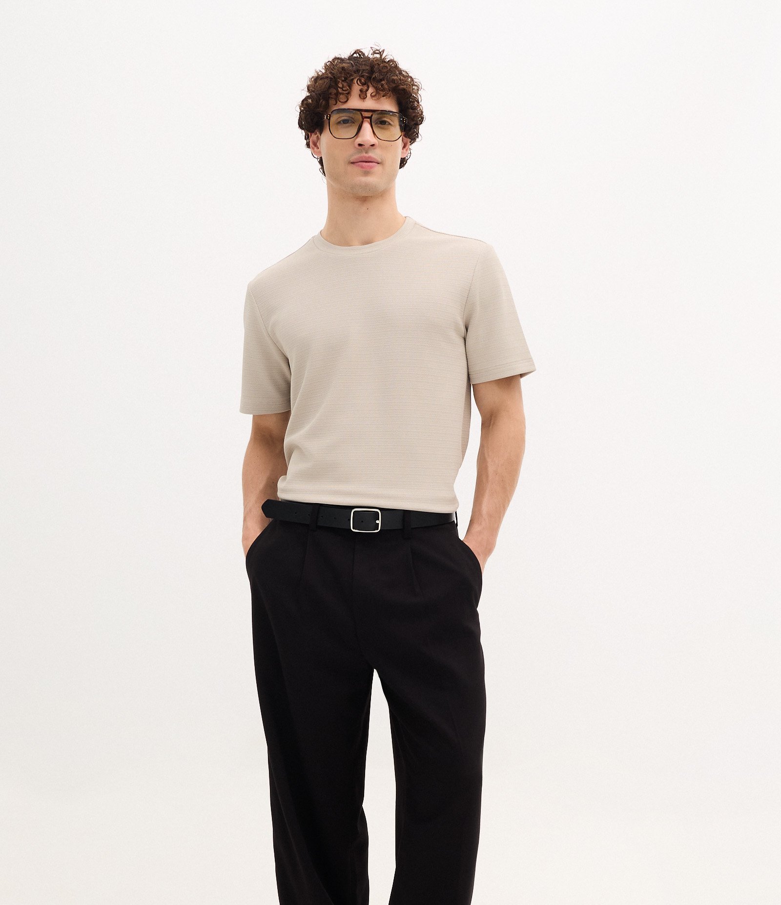 Calça Wide Leg Alfaiatada com Bolso e Friso Preto 4