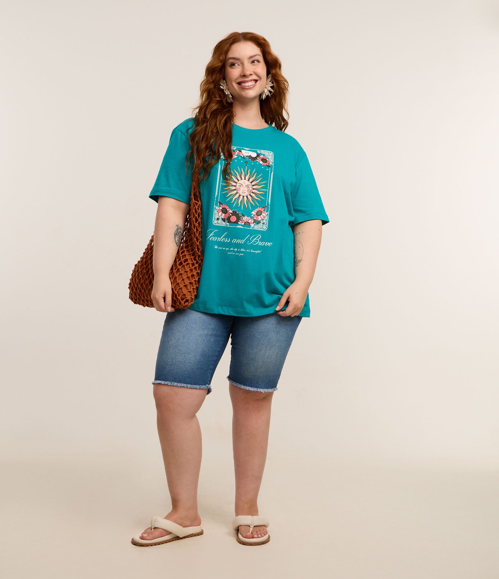 Camiseta Alongada em Algodão com Estampa Sol Curve & Plus Size Verde 2