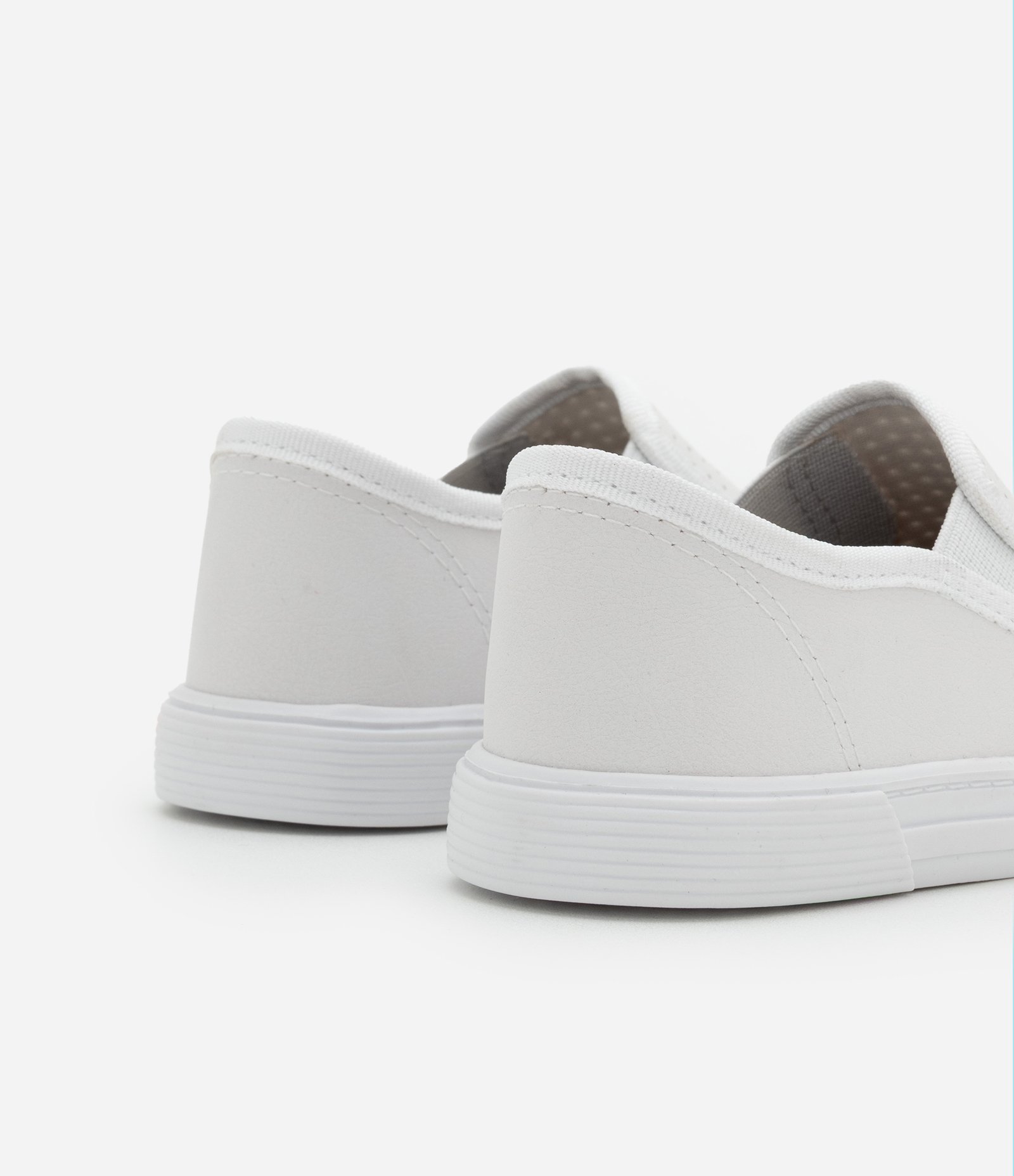 Tênis Infantil Slip On com Furinhos - Tam 20 ao 26 Branco 2