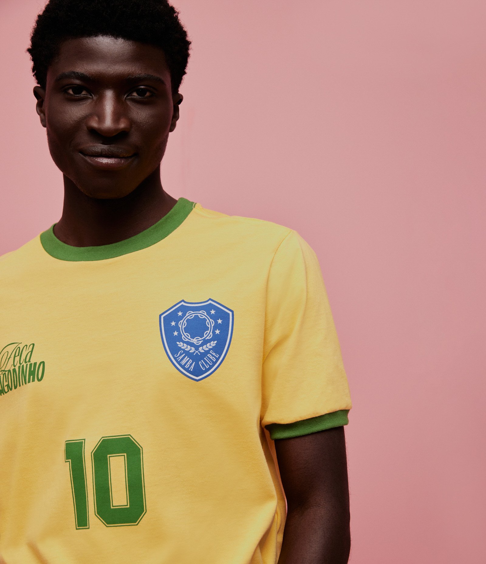 Camiseta Regular em Algodão com Estampa Zeca Pagodinho Amarelo 12