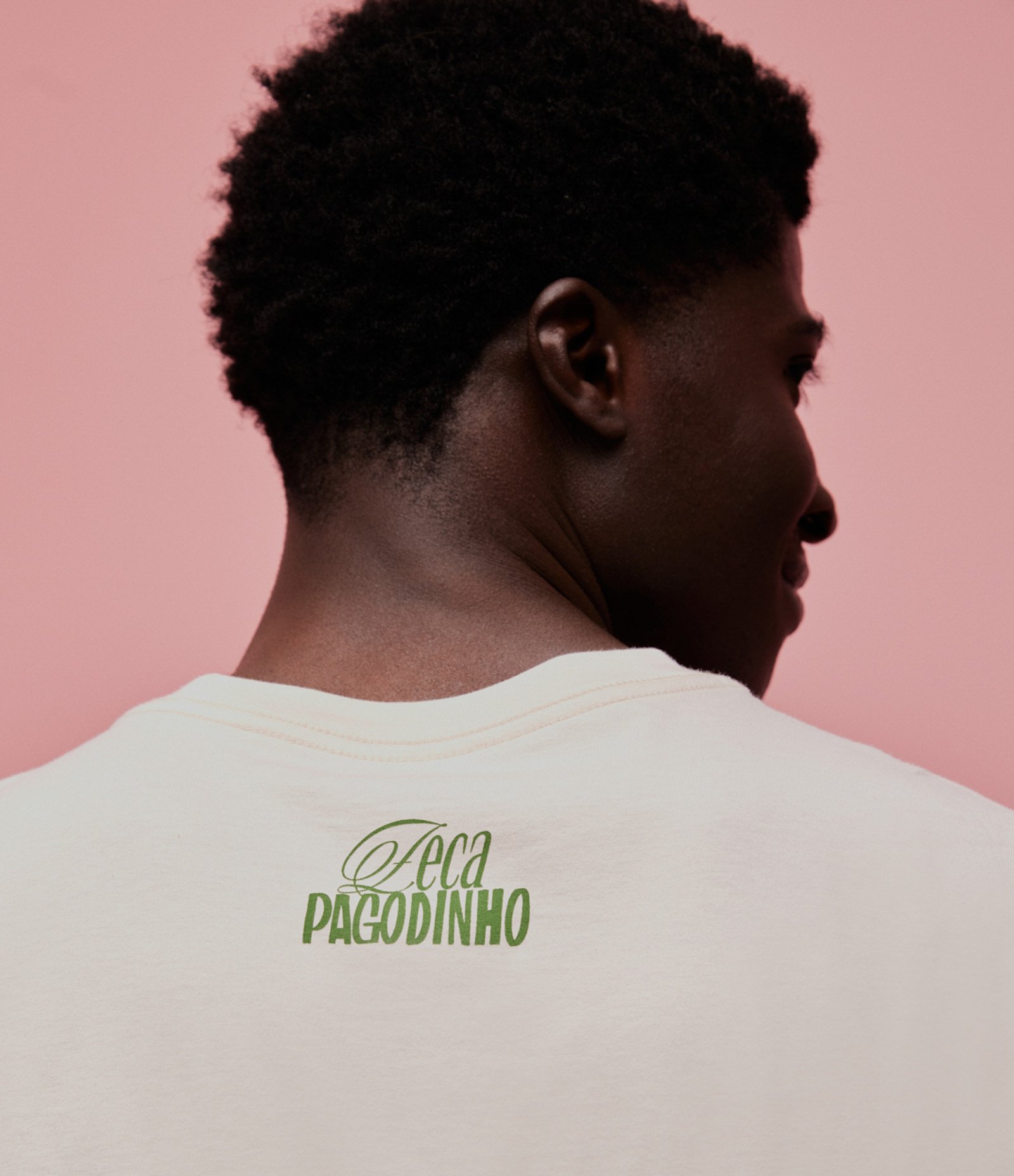 Camiseta Comfort em Meia Malha Zeca Pagodinho Molho Brasileiro Bege 3