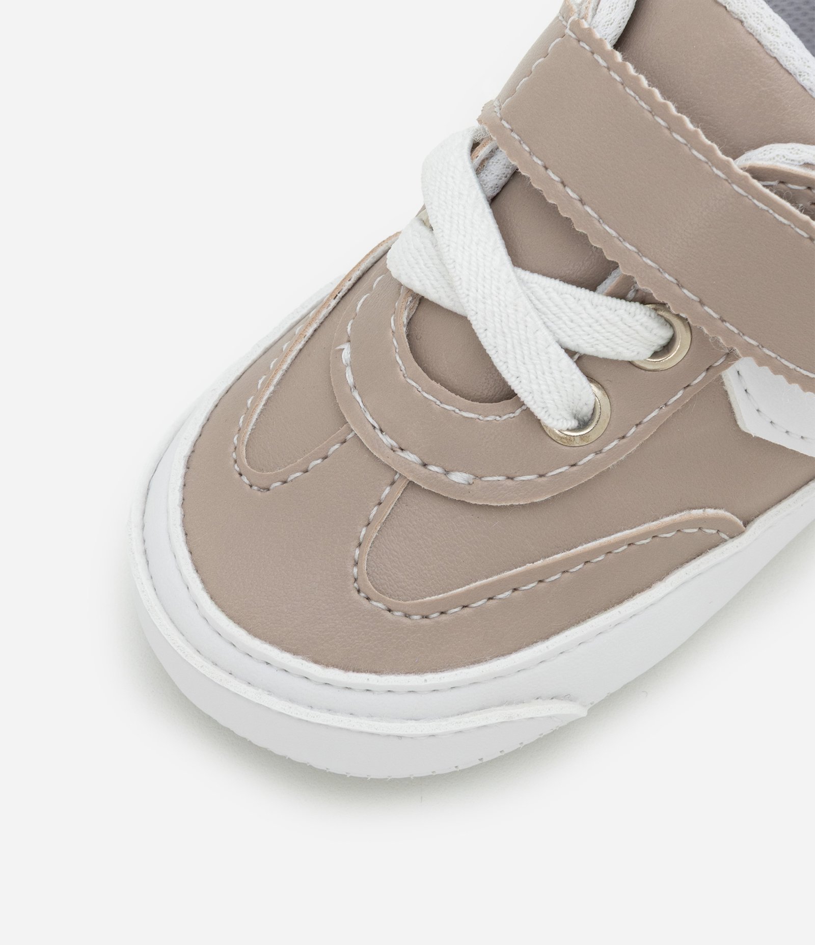 Tênis Infantil em PU com Recortes - Tam 15 a 19 Bege 3