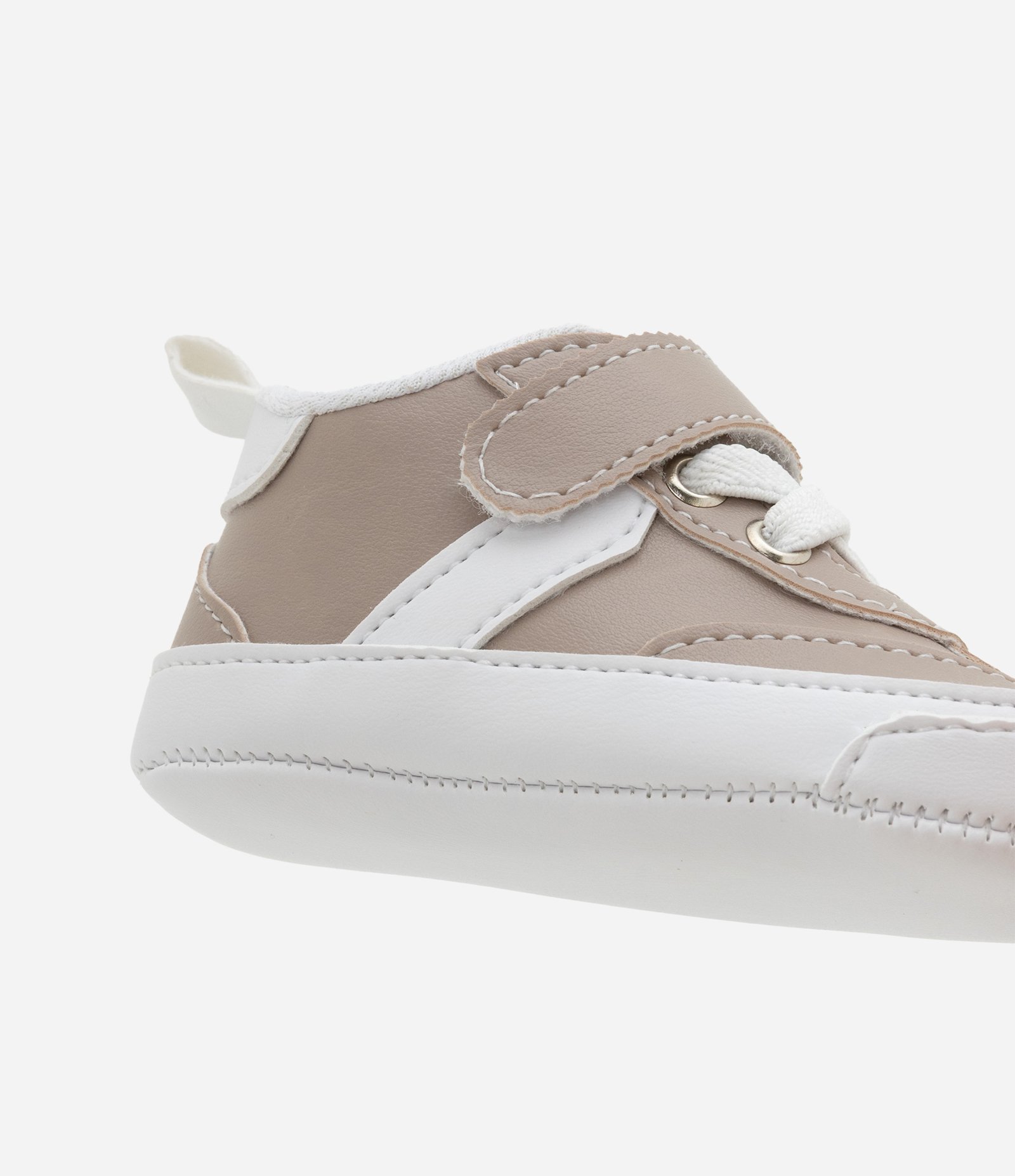 Tênis Infantil em PU com Recortes - Tam 15 a 19 Bege 5