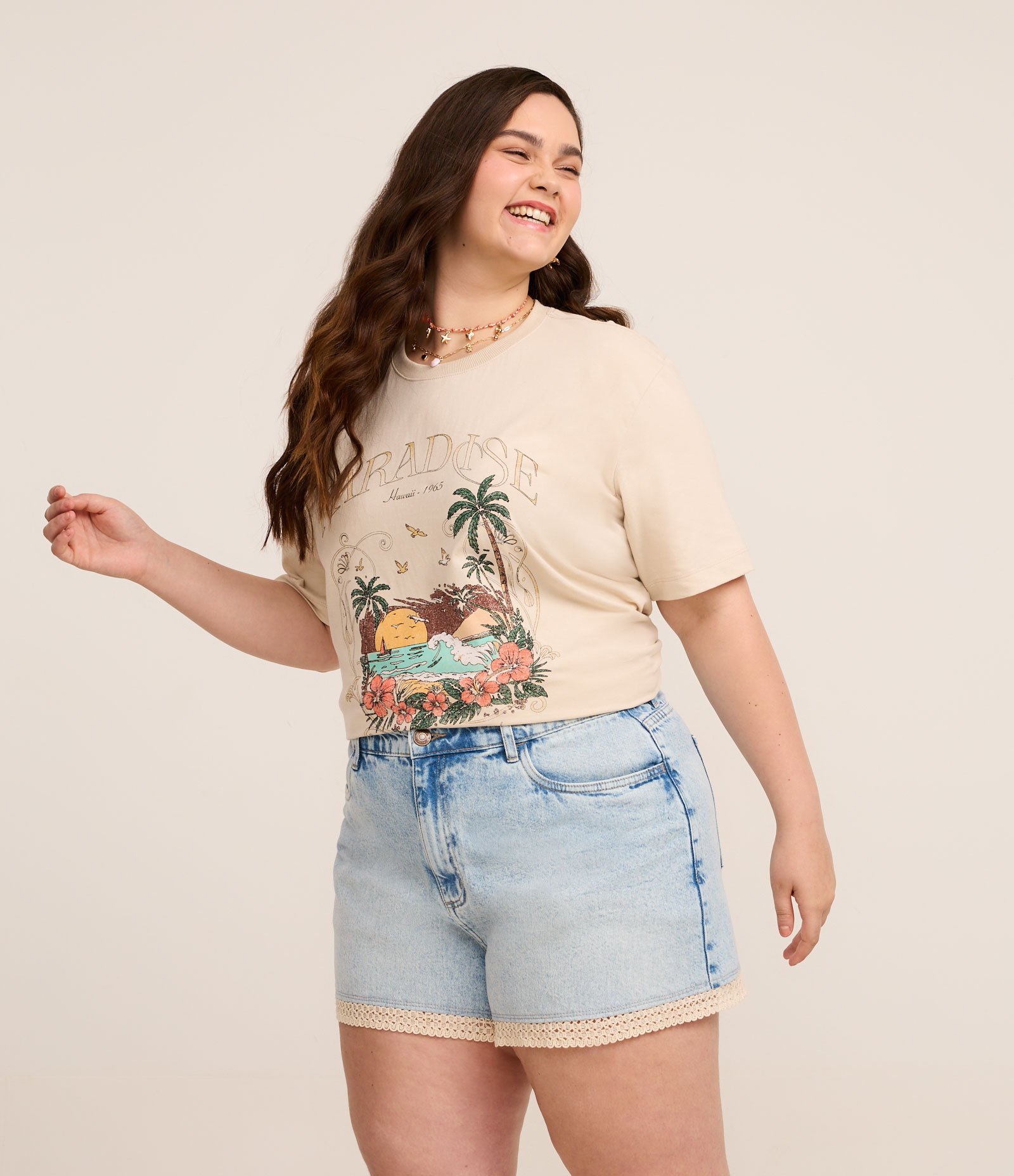 Camiseta Alongada em Algodão com Estampa Paradise Curve & Plus Size Bege 3