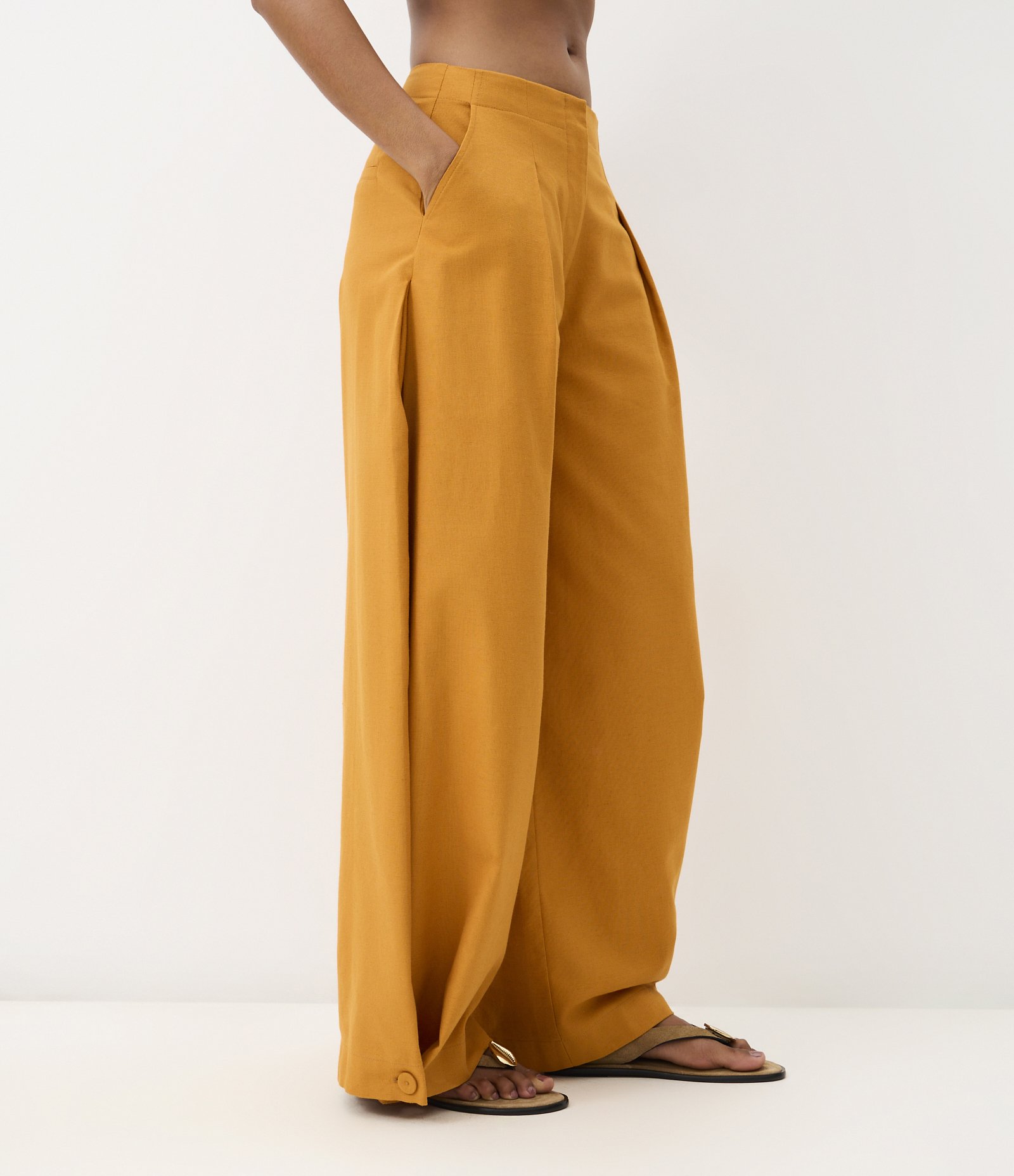 Calça em Algodão com Linho com Prega Ampla e Barra Larga Amarelo 7