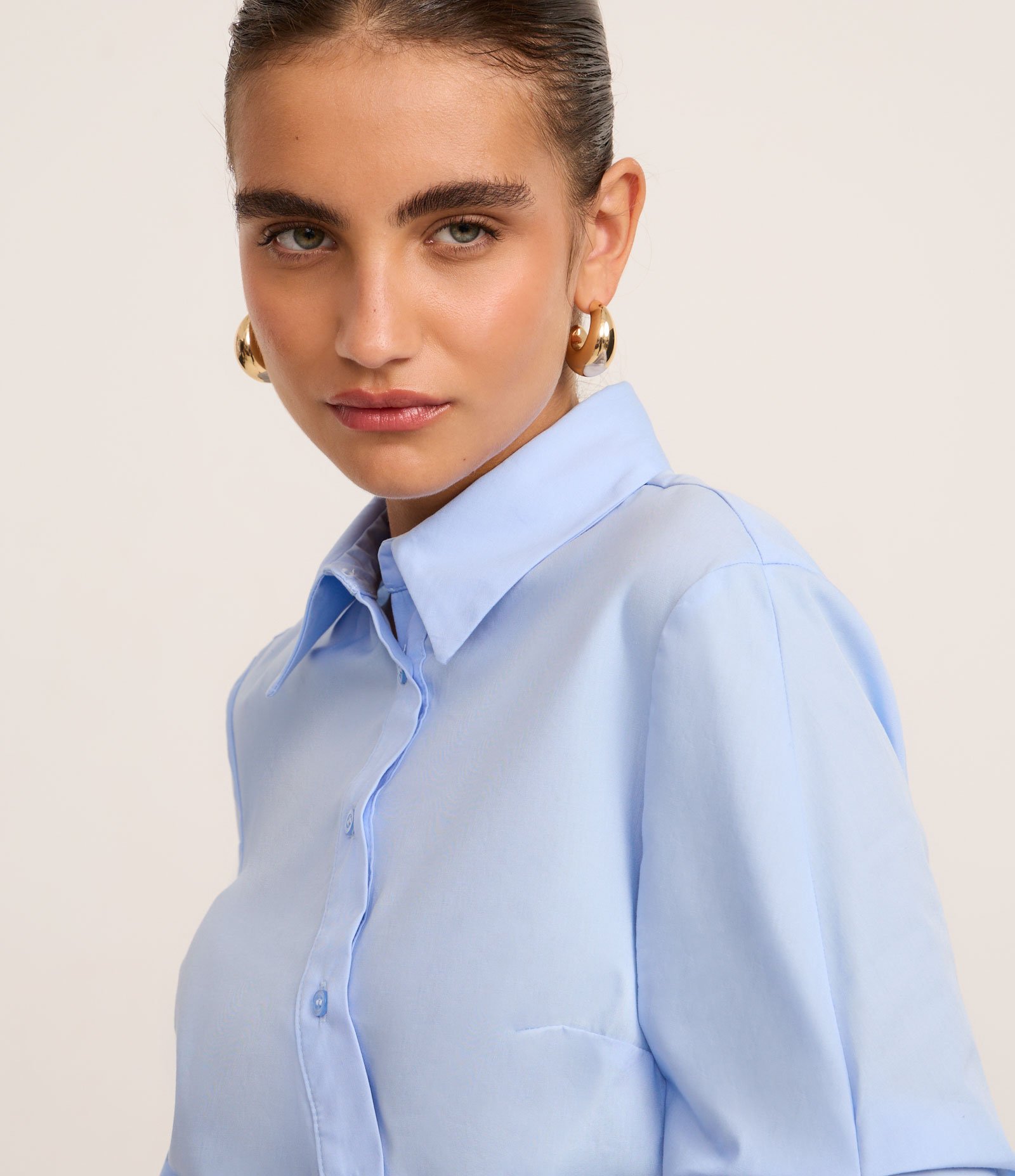 Camisa em Tricoline com Fechamento Frontal Assimétrico e Pregas Azul 4