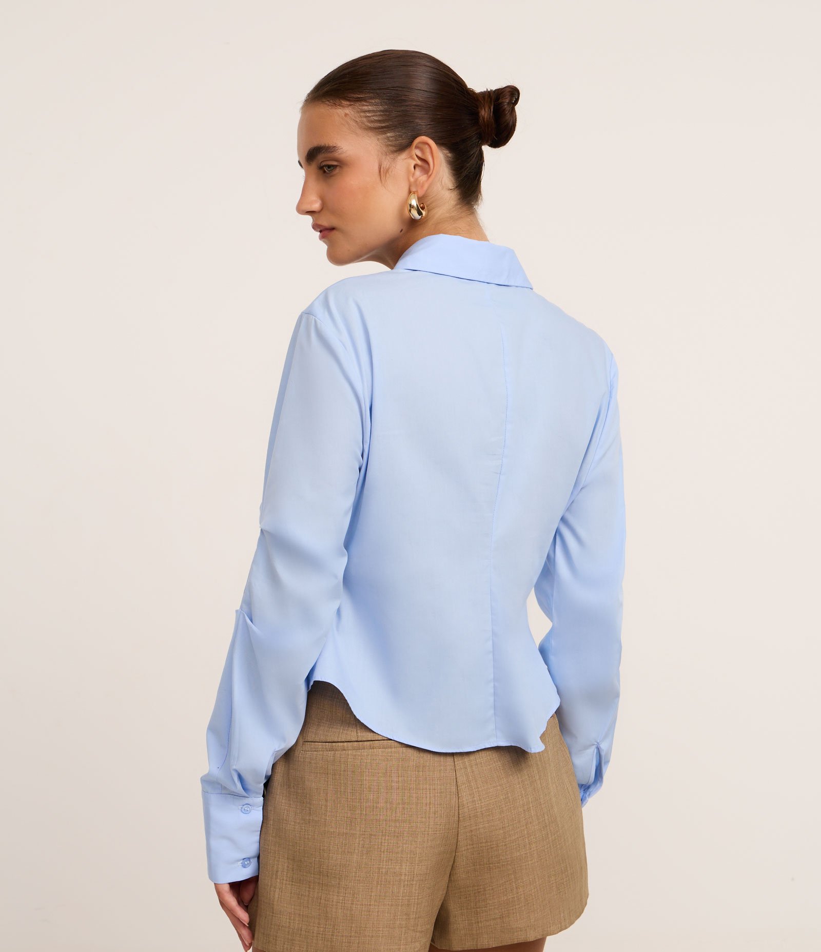 Camisa em Tricoline com Fechamento Frontal Assimétrico e Pregas Azul 5