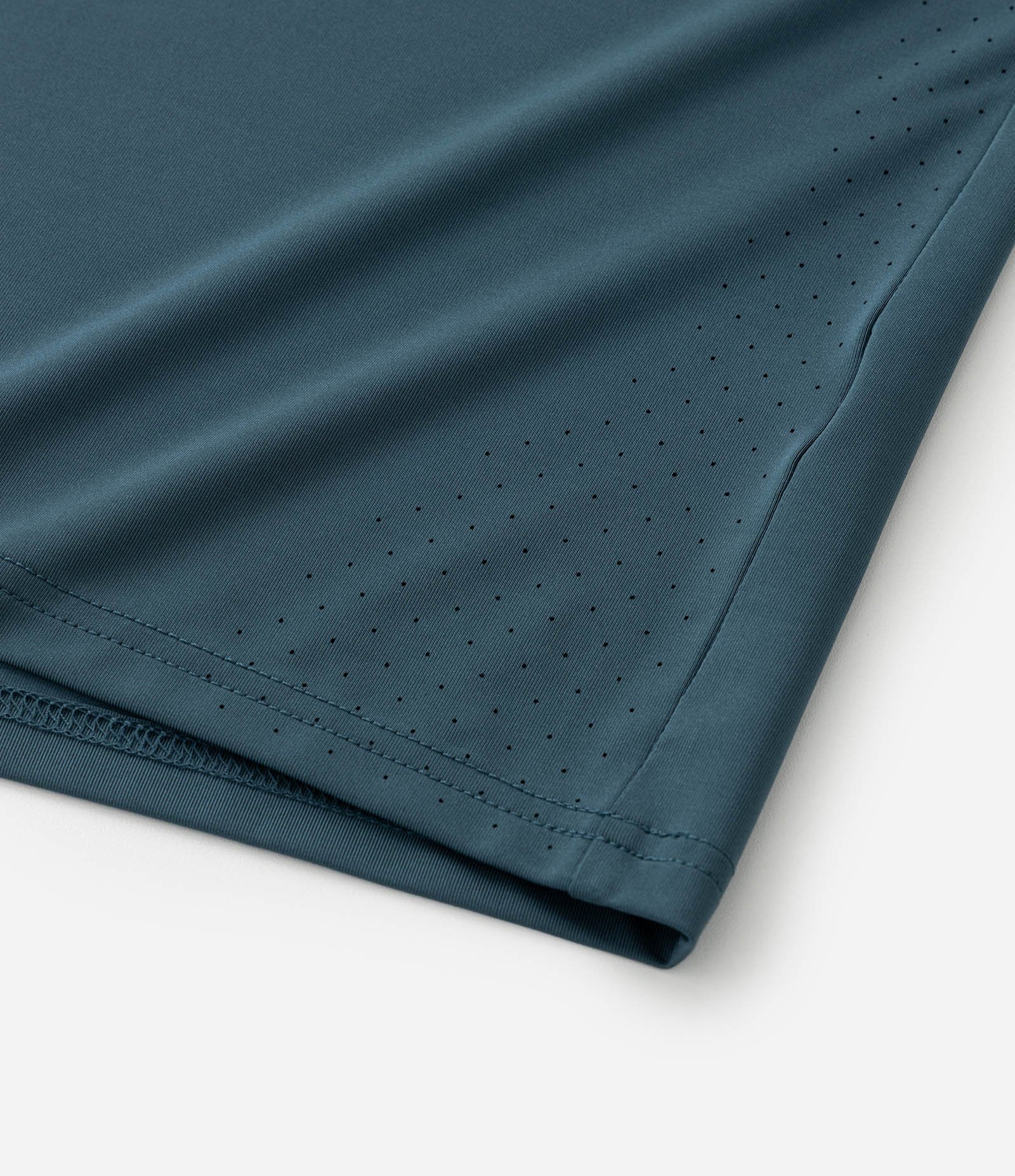 Camiseta Esportiva com Tecnologia Dry e Laser Cut Azul 8