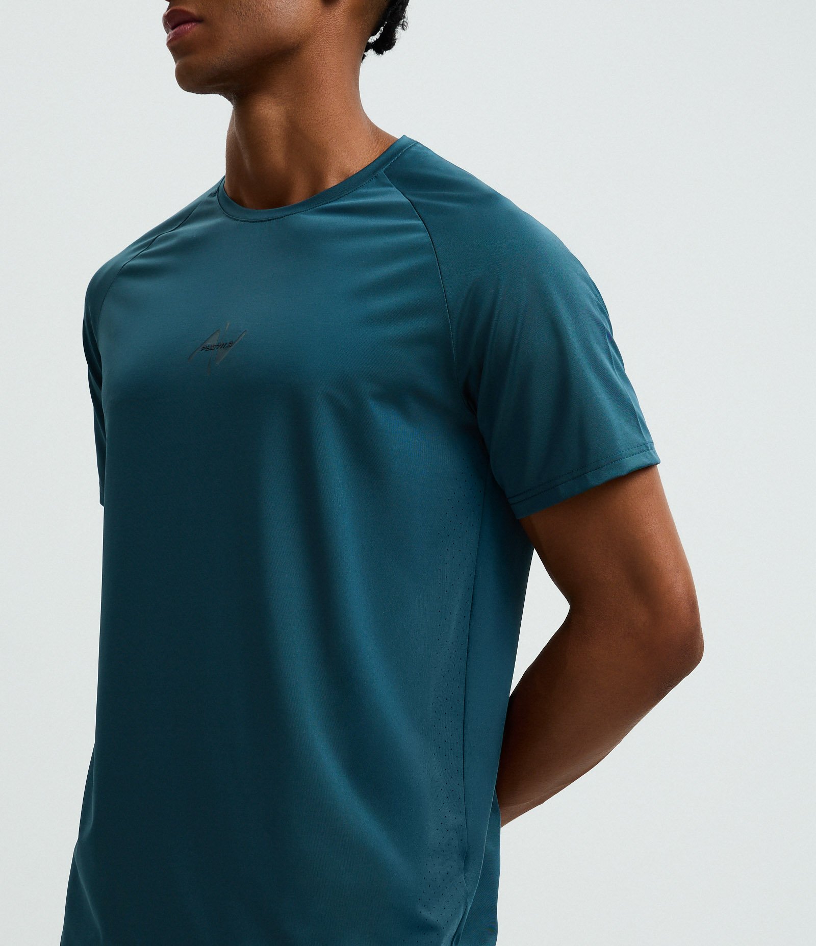 Camiseta Esportiva com Tecnologia Dry e Laser Cut Azul 3