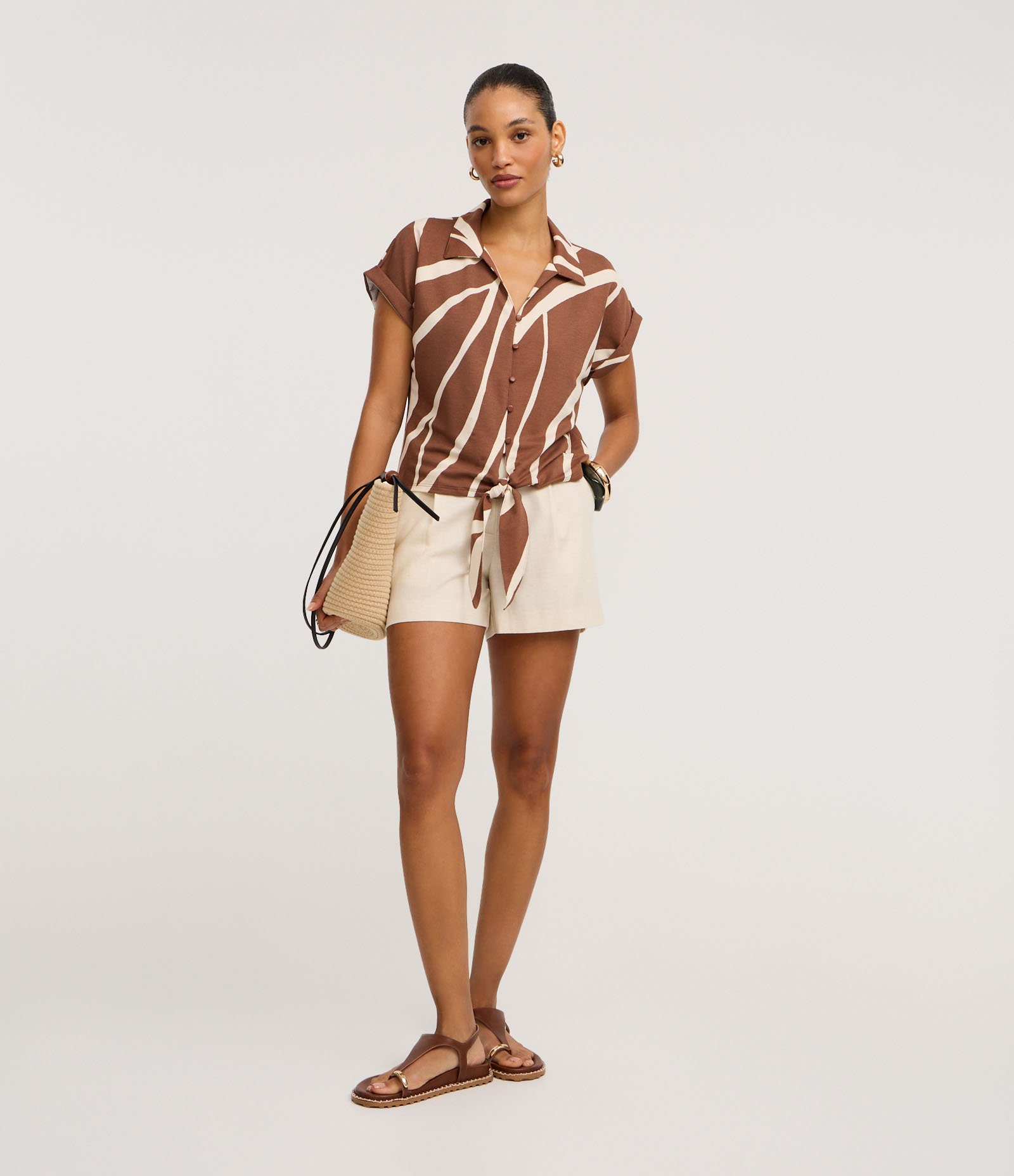 Blusa em Viscolycra com Amarração e Estampa Abstrata Marrom/Off White 2