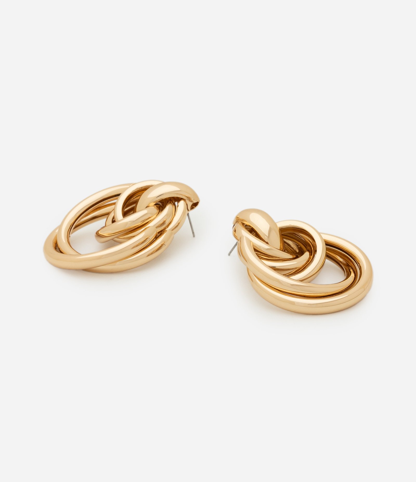 Brinco Médio em Metal com Design de Nó Duplo Dourado 2