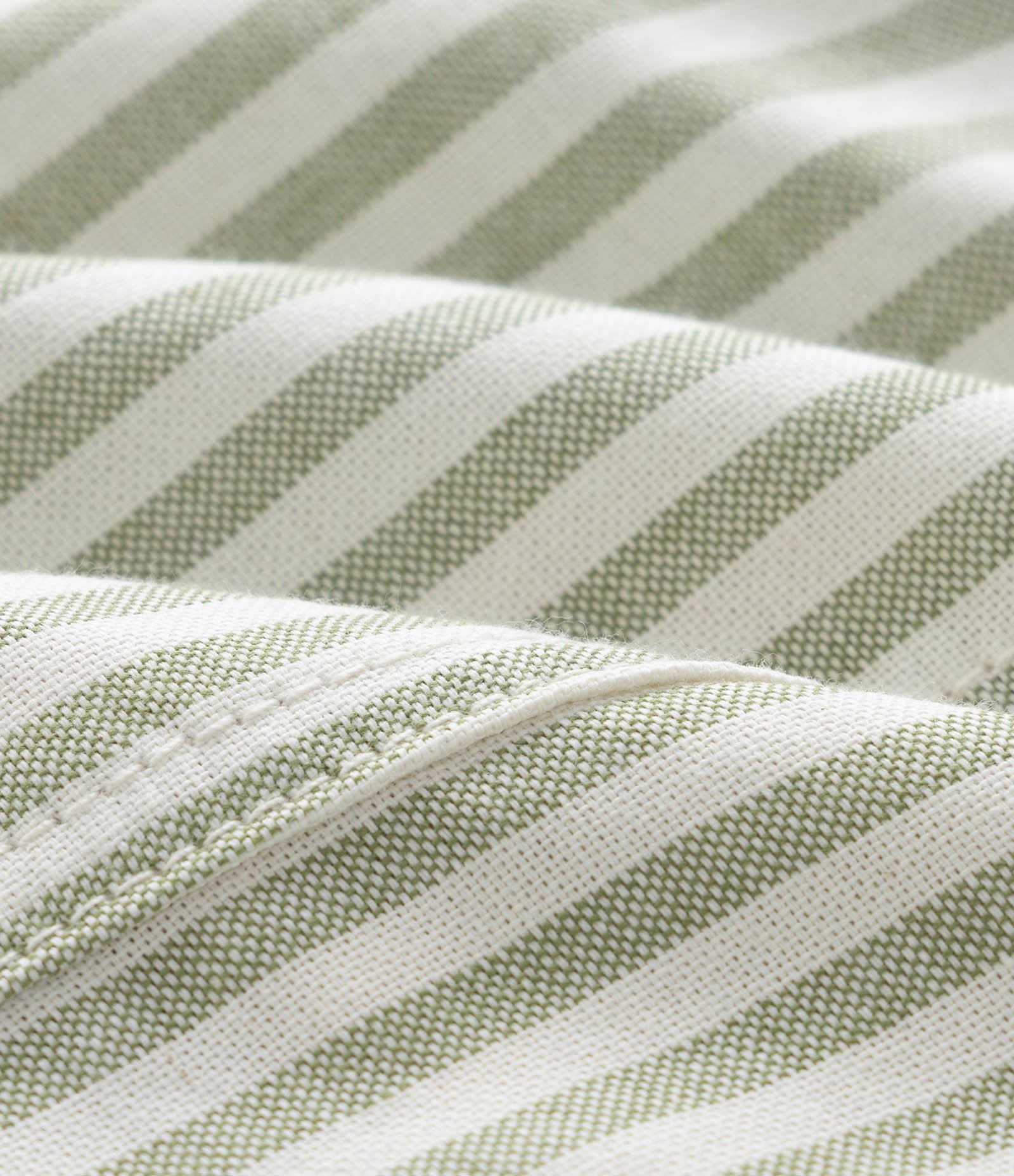 Short Comfy em Sarja Listrada com Cós Elástico Curve & Plus Size Verde 7