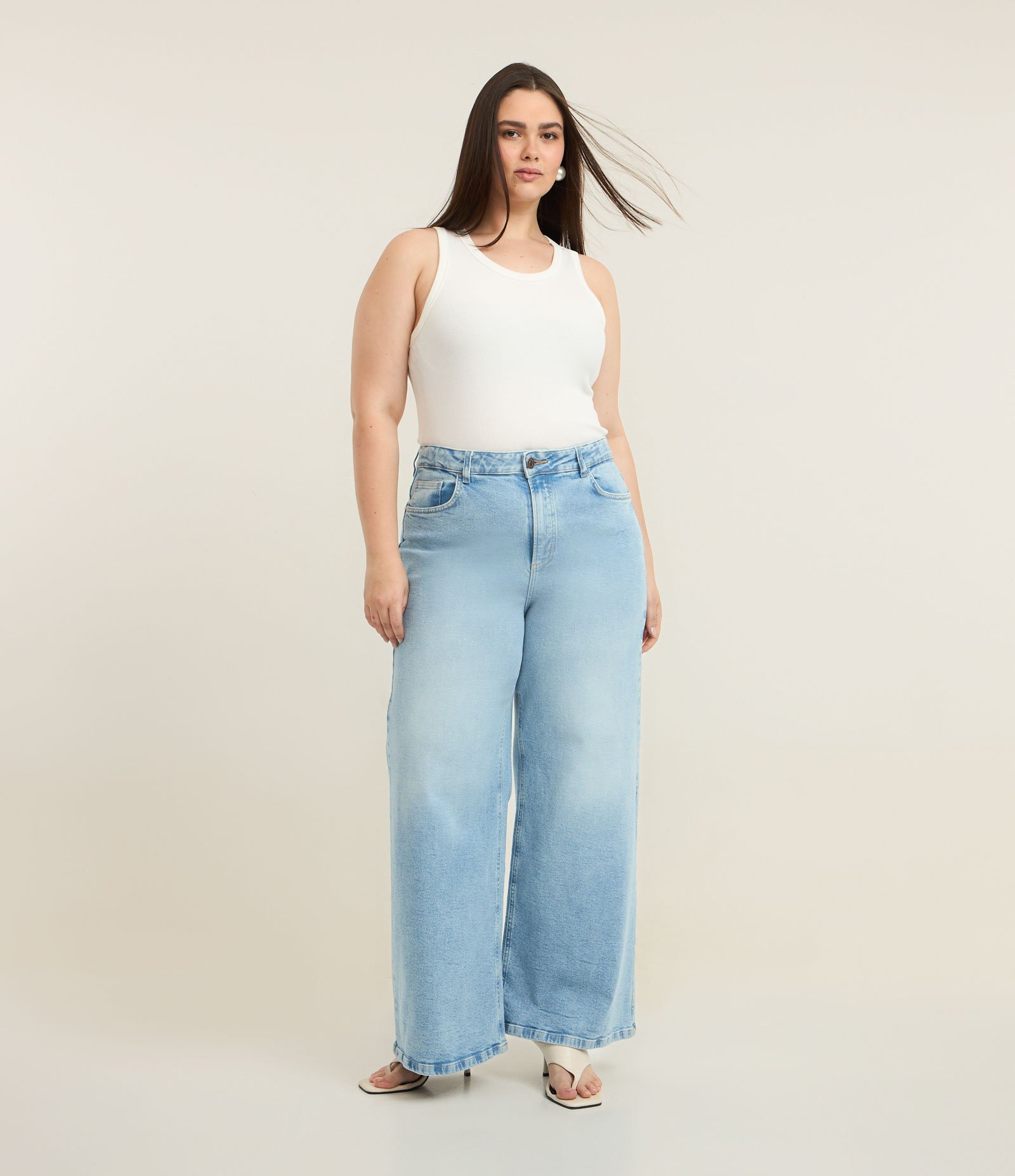 Calça Wide Leg em Jeans com Elastano Curve & Plus Size Azul 1