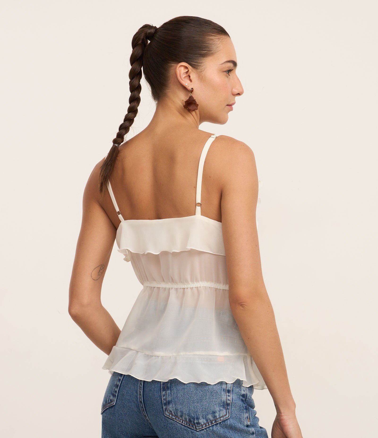 Blusa em Chiffon com Amarração e Babados Branco 4