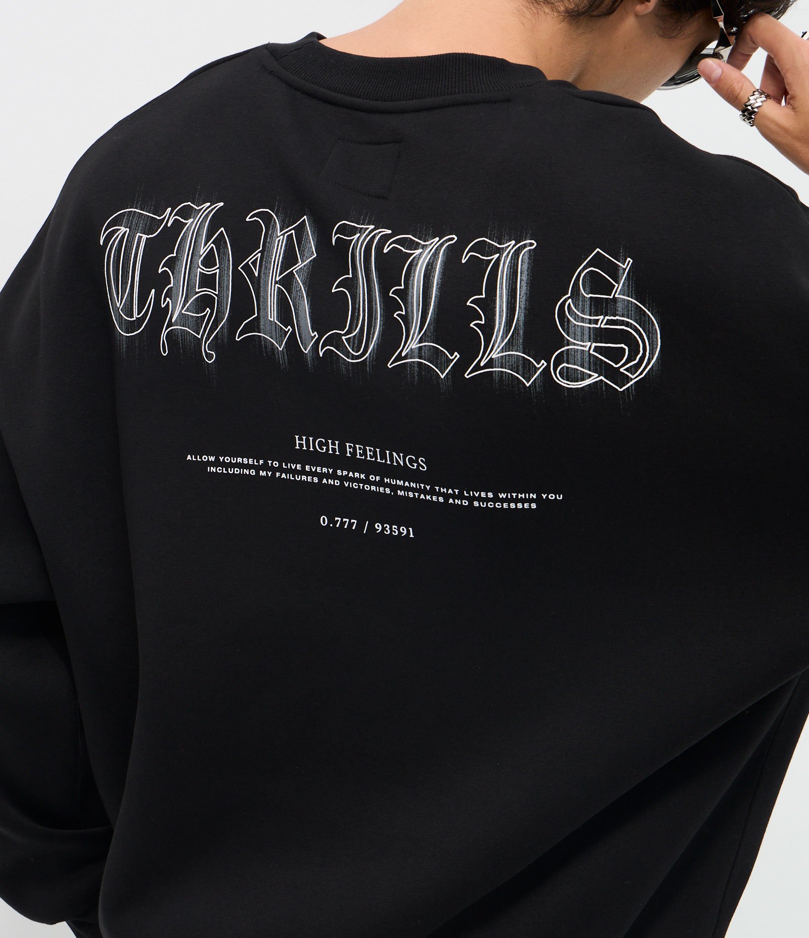 Casaco em Moletinho com Felpa e Lettering e Bordado Sicko Preto 4