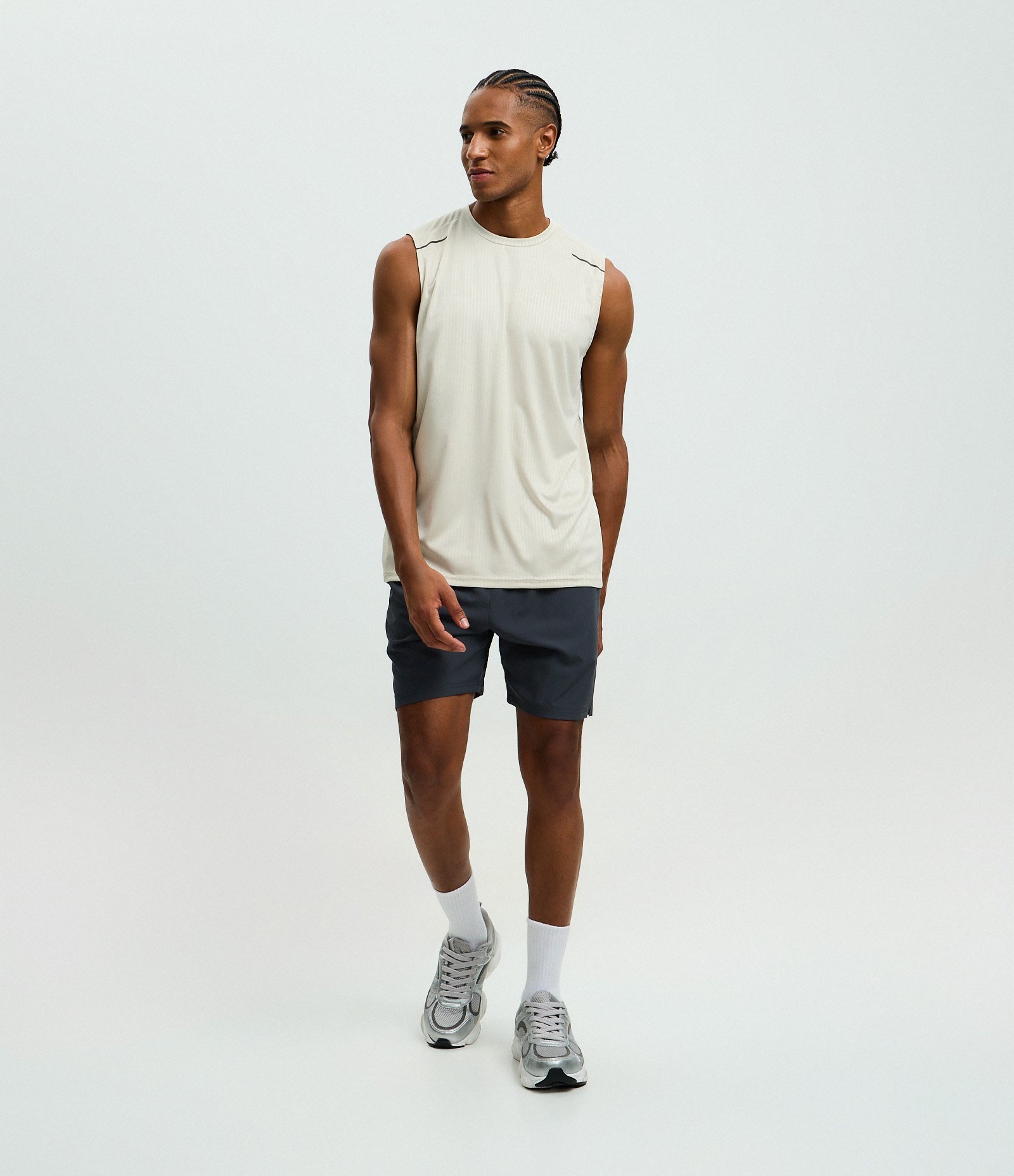 Regata Esportiva Regular com Tecnologia Dry Bege Claro 2